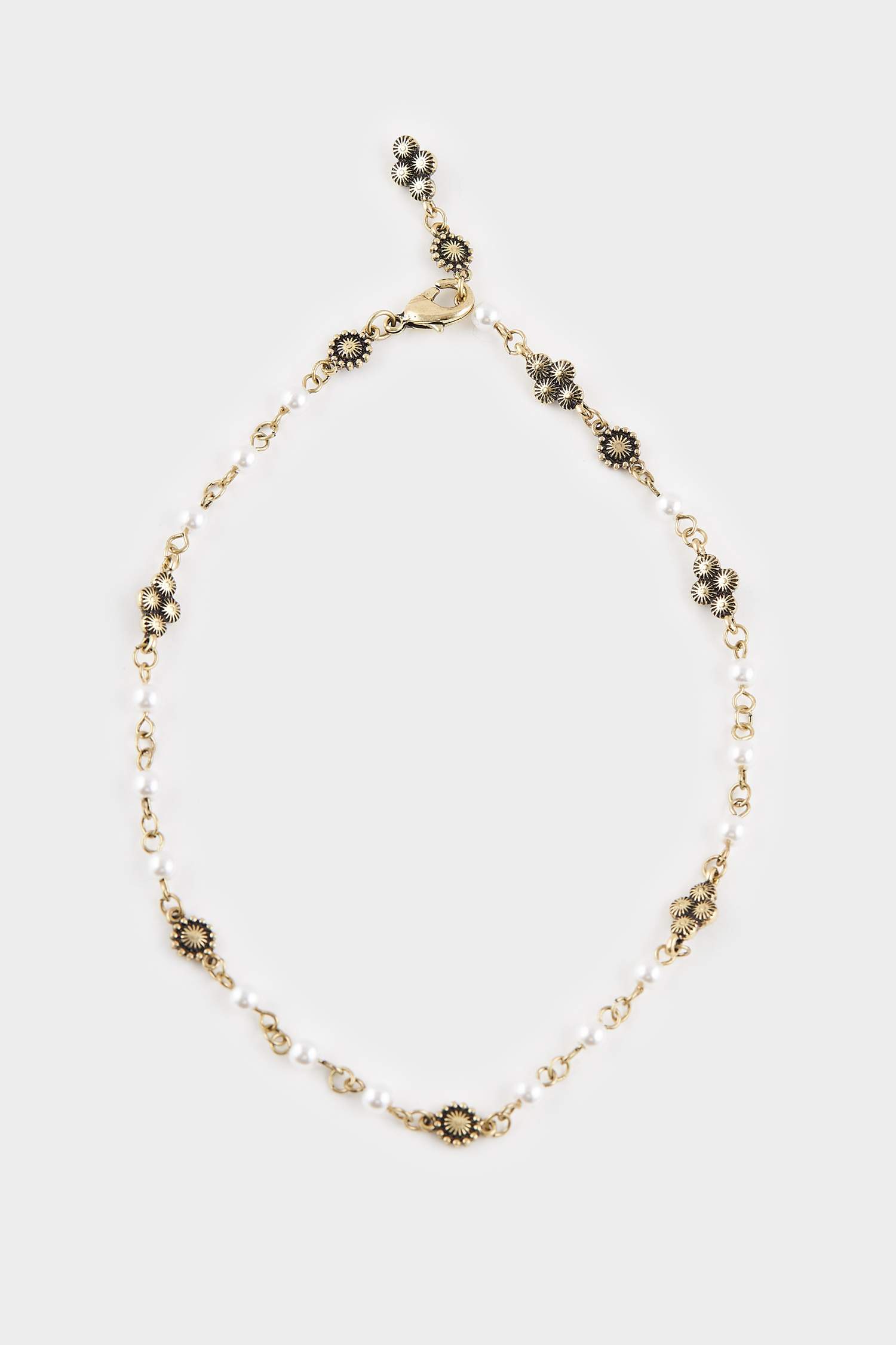 Woman Golden Necklace With Pearl Details