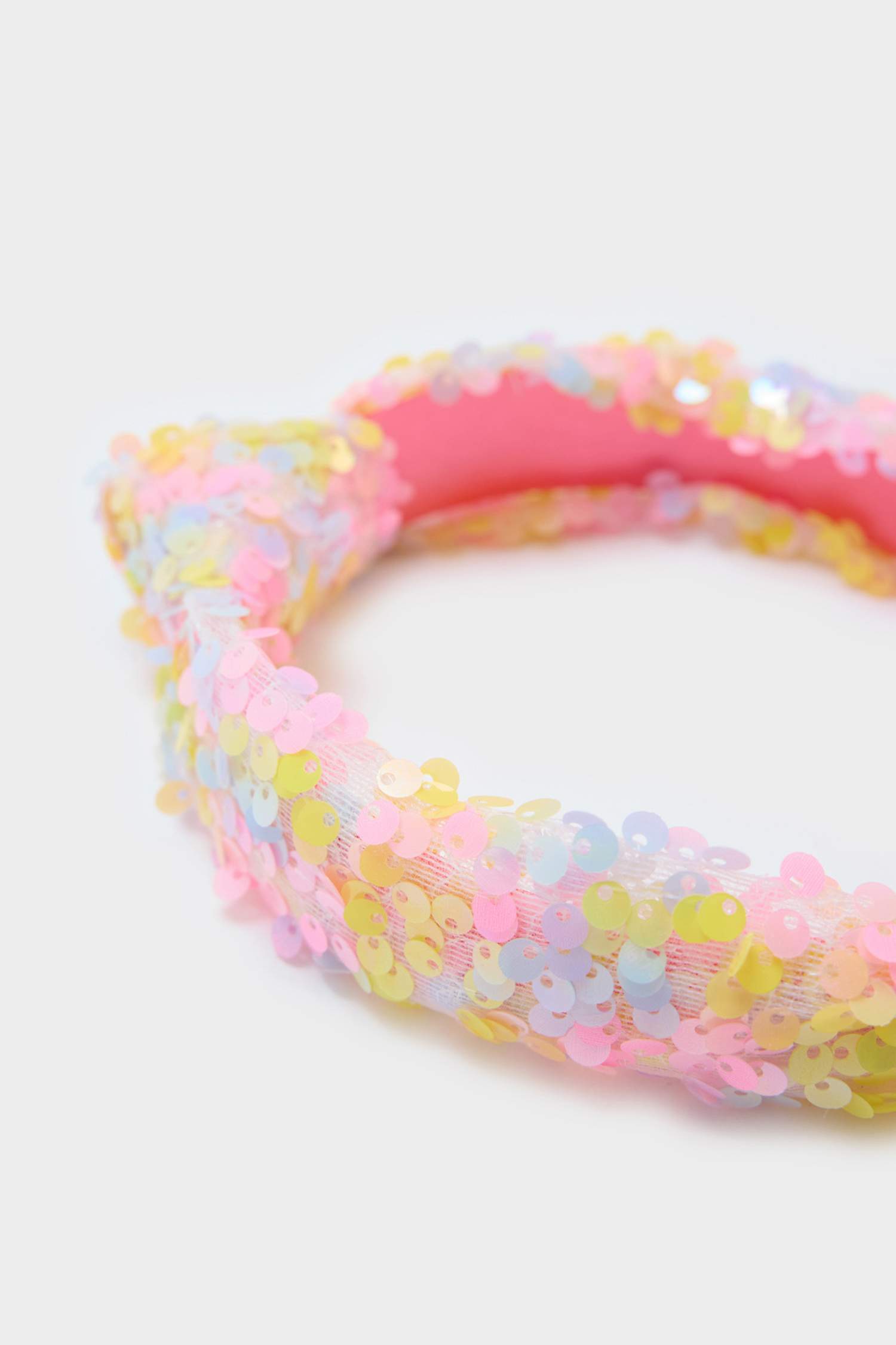 Kız Çocuk Renkli Pullu Taç