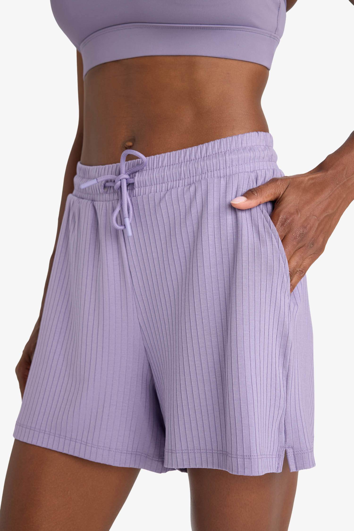 شورت قصير رياضي قصة عادية من DeFactoFit