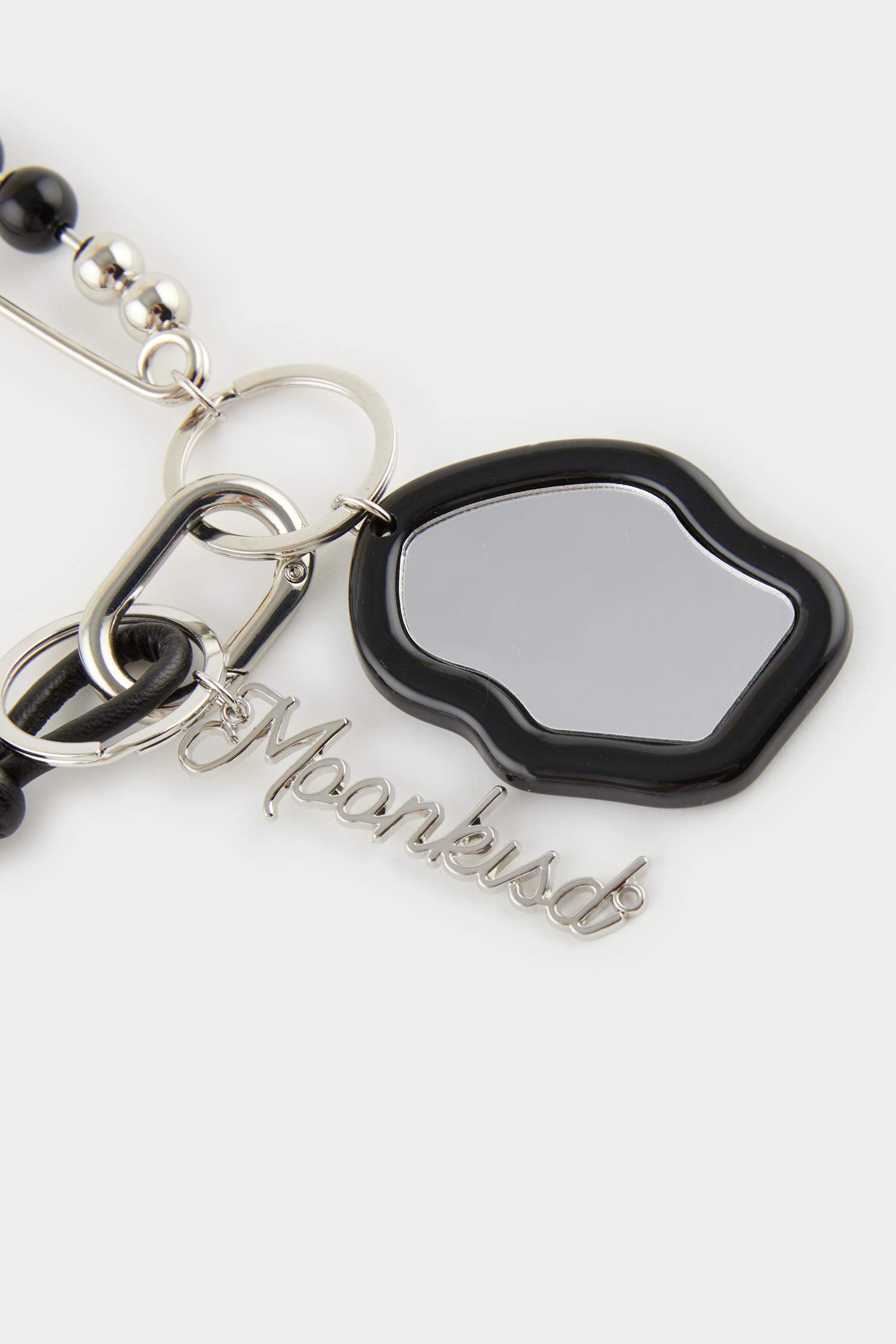 Kadın Siyah Charm Anahtarlık