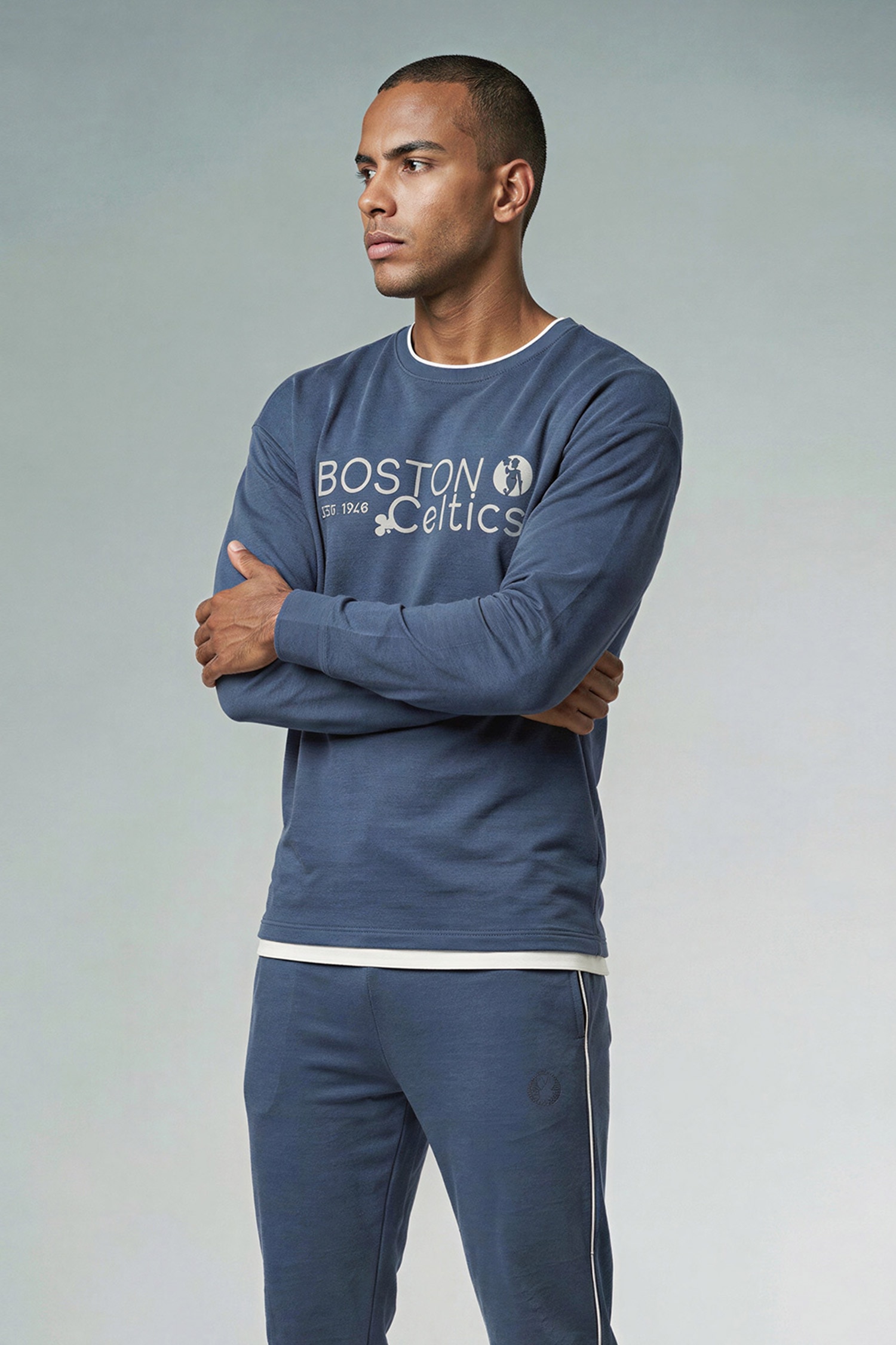 DeFacto NBA Boston Celtıcs Boxy Fıt Bisiklet Yaka Skuba Dalgıç Kumaş Sweatshirt görsel 3
