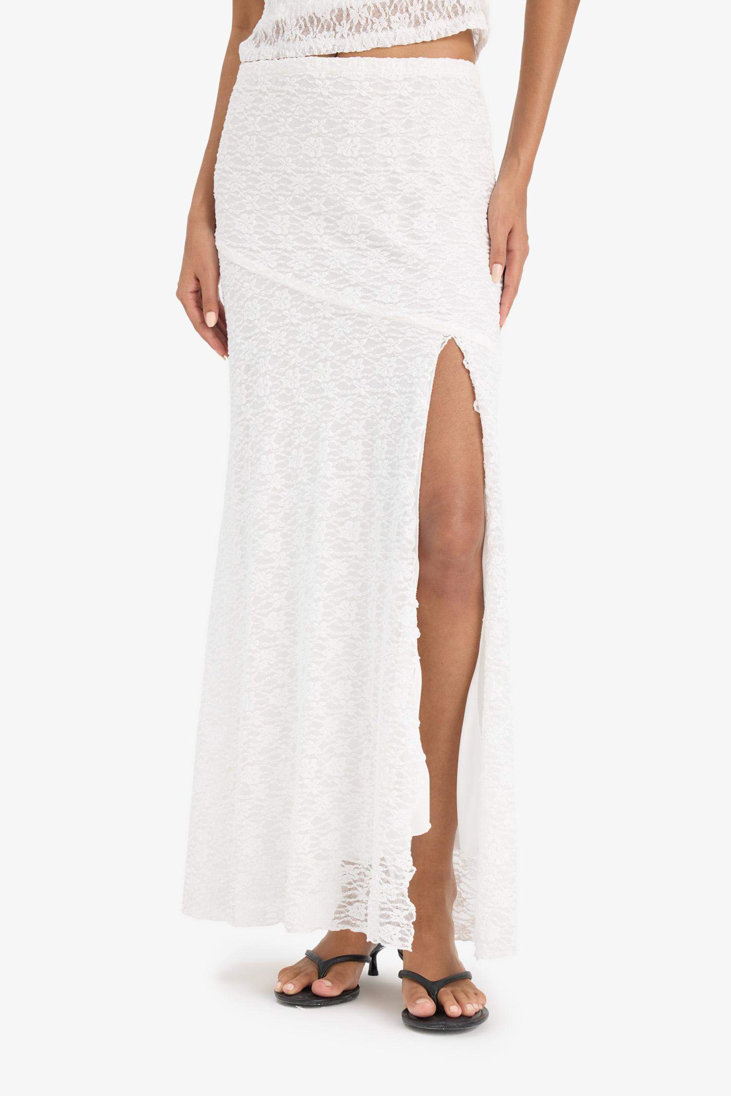 تنورة ميدي دانتيل بقصة A وخصر عادي