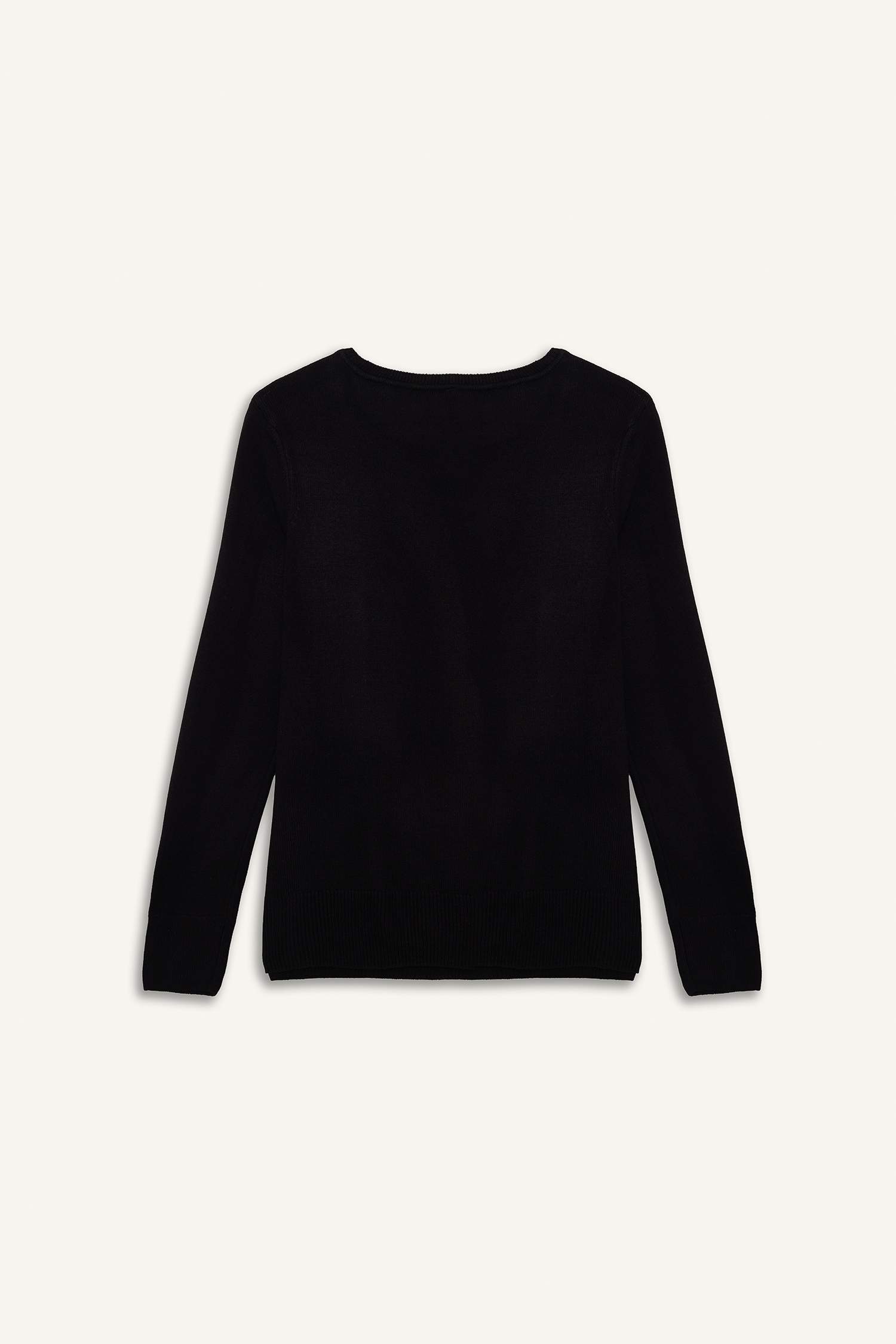 بلوفر قصة عادية بياقة مستديرة