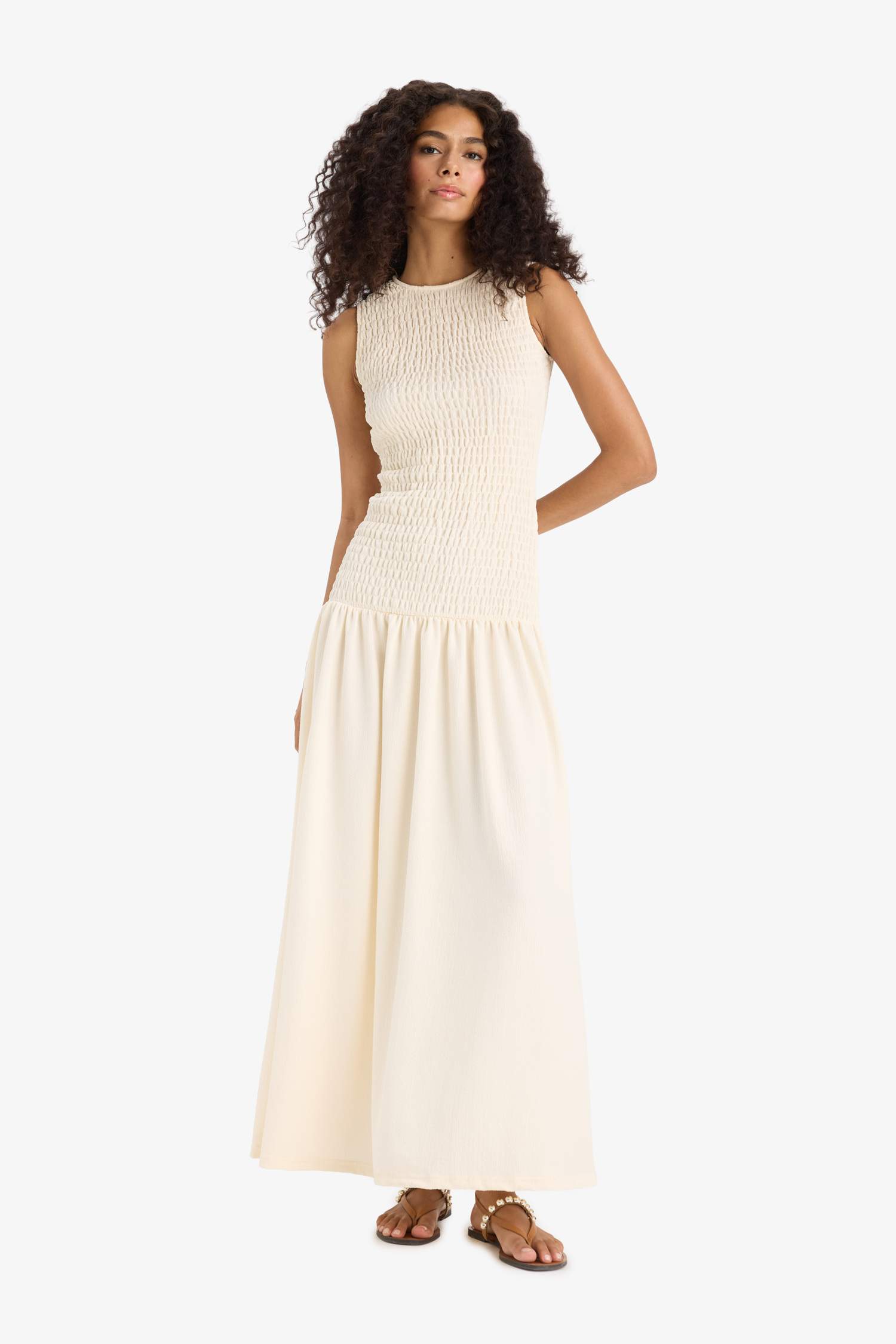 Bisiklet Yaka Bürümcük Kolsuz Maxi Elbise