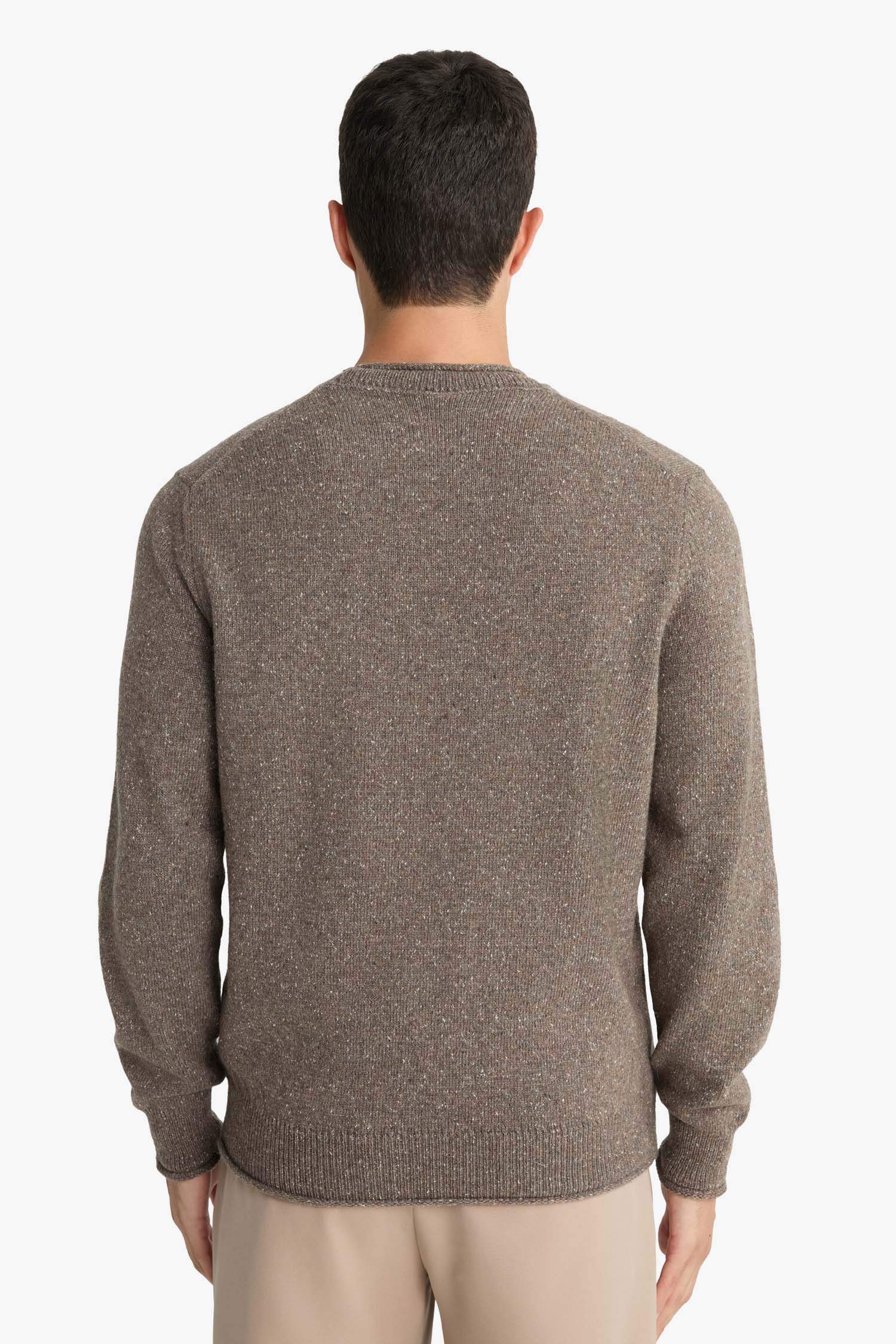 بلوفر تريكو قصة عادية برقبة مستديرة