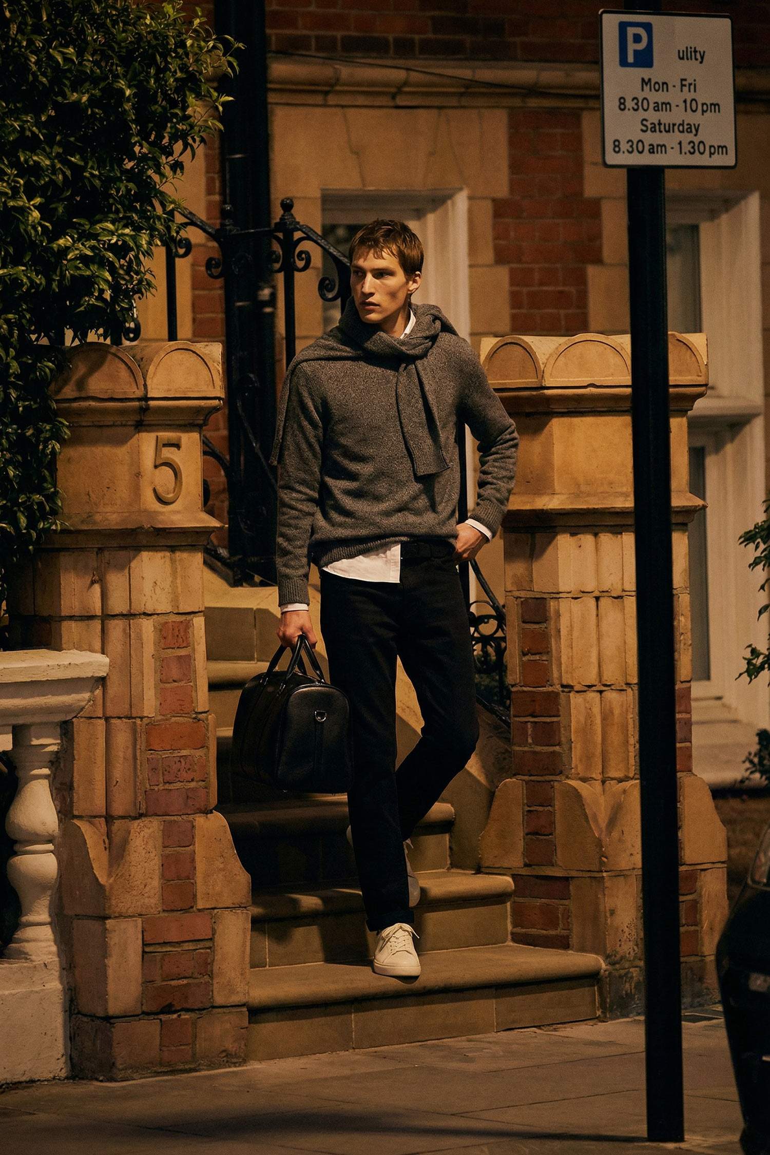 Standard Fit Crew Neck Knitwear Pullover