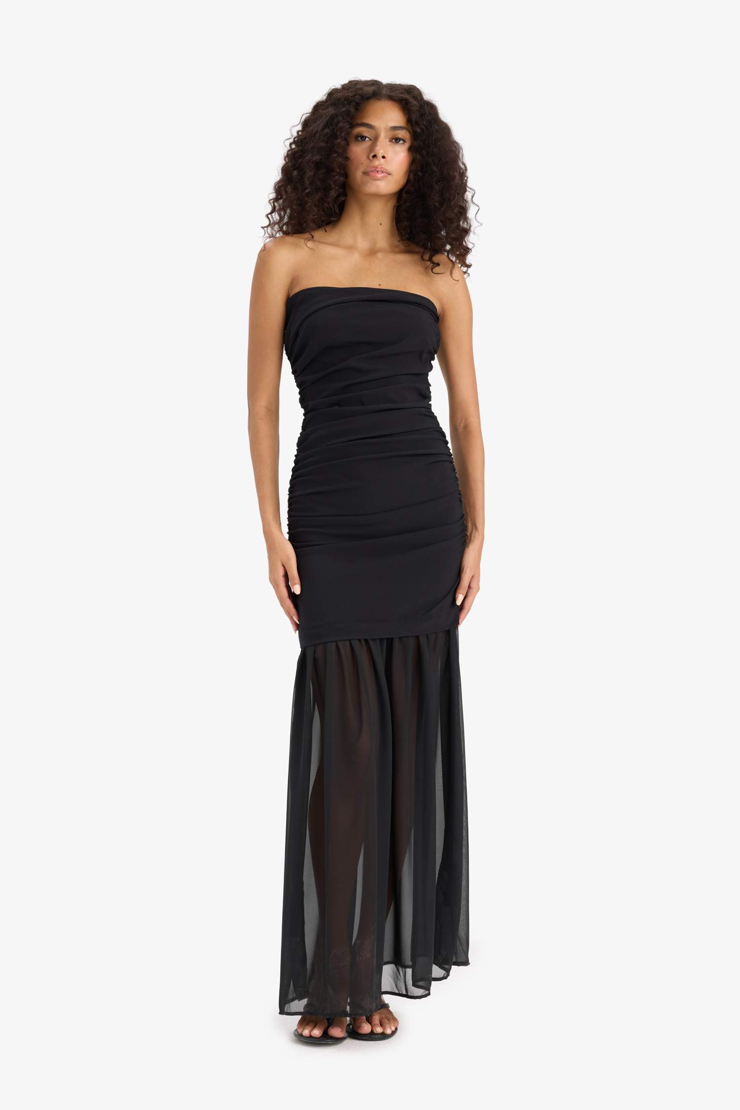 فستان ميدي اسود شيفون بدون حمالات