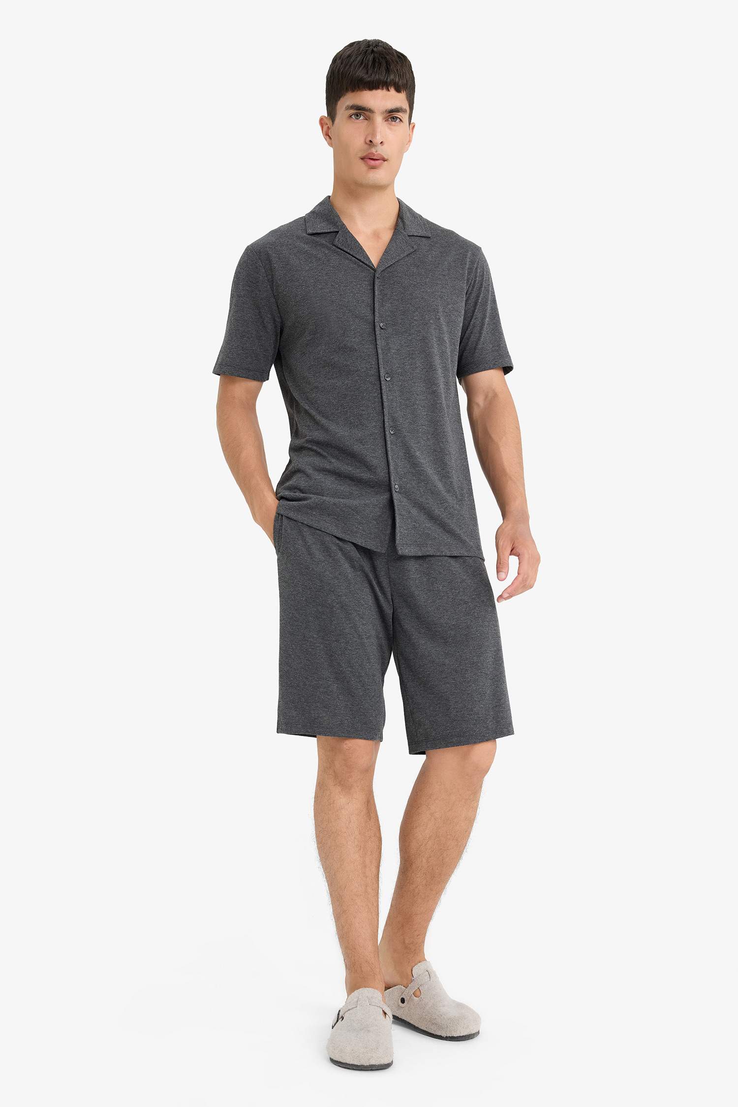 Pijama Takımı Kısa Kollu Üst Beli Bağcıklı Şort