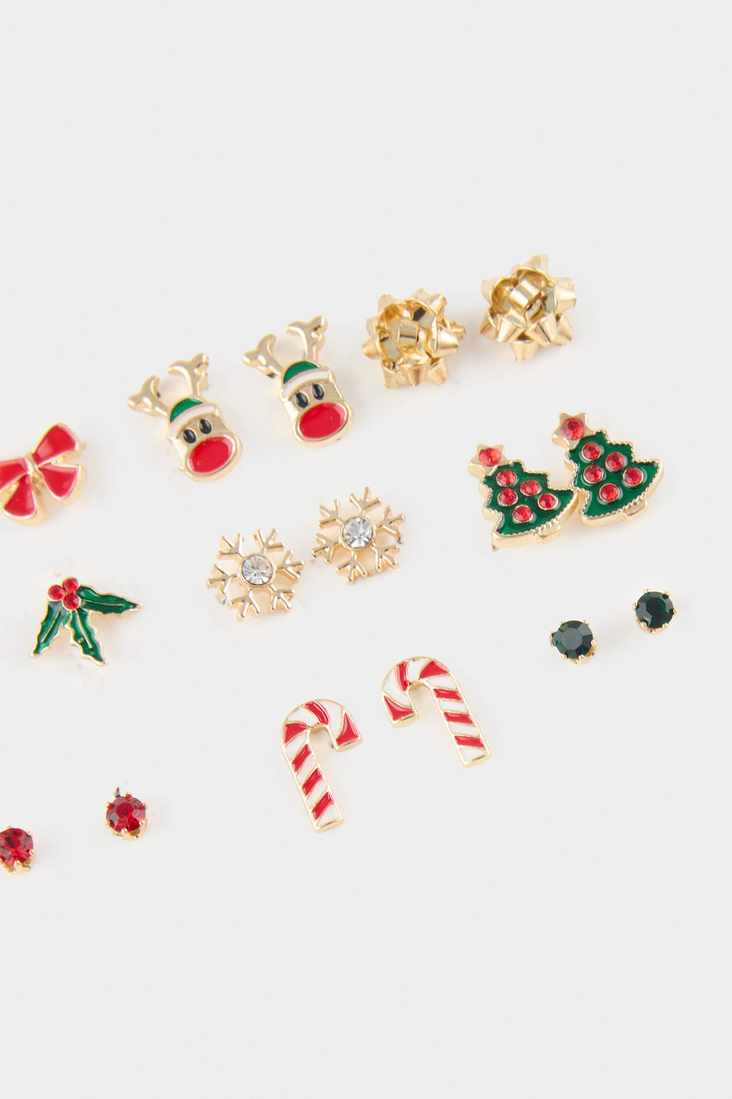 Kadın Yılbaşı Temalı 9'lu Küpe