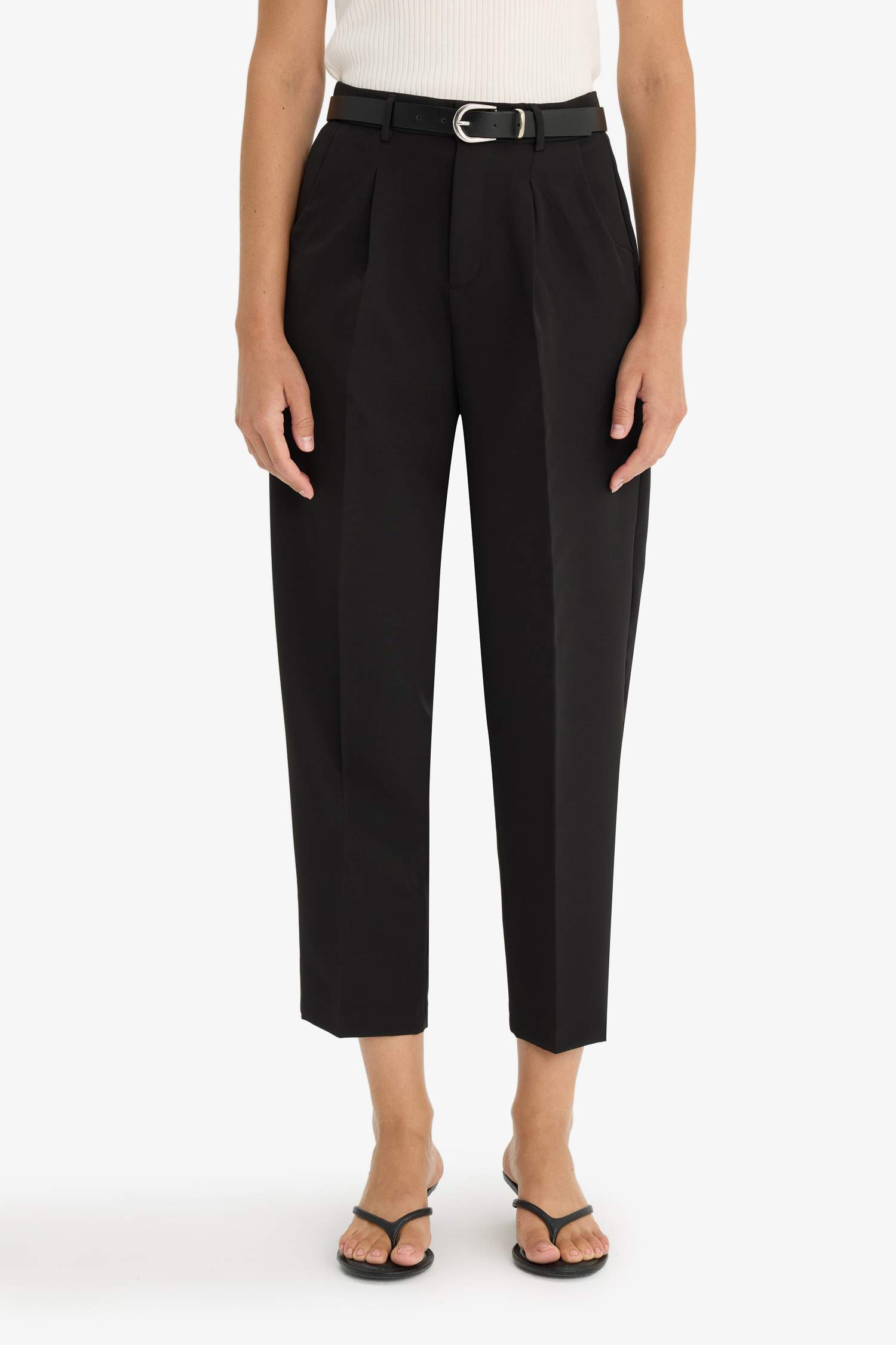 Carrot Fit  Cep Detaylı Yüksek Bel Düz Paça Gabardin Pantolon