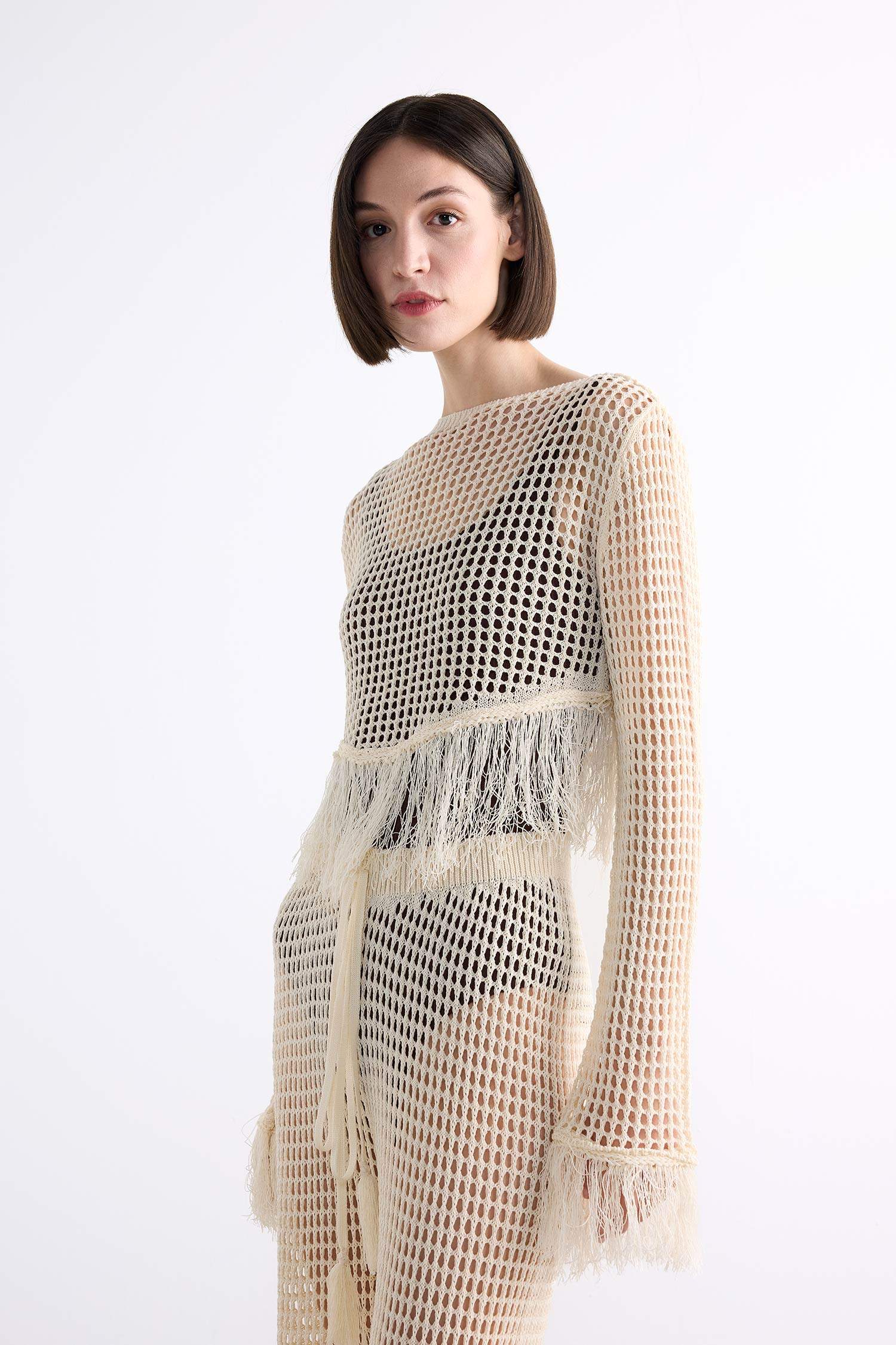 توب بحر كروشيه مكشكش ردن طويل وياخة عريضة