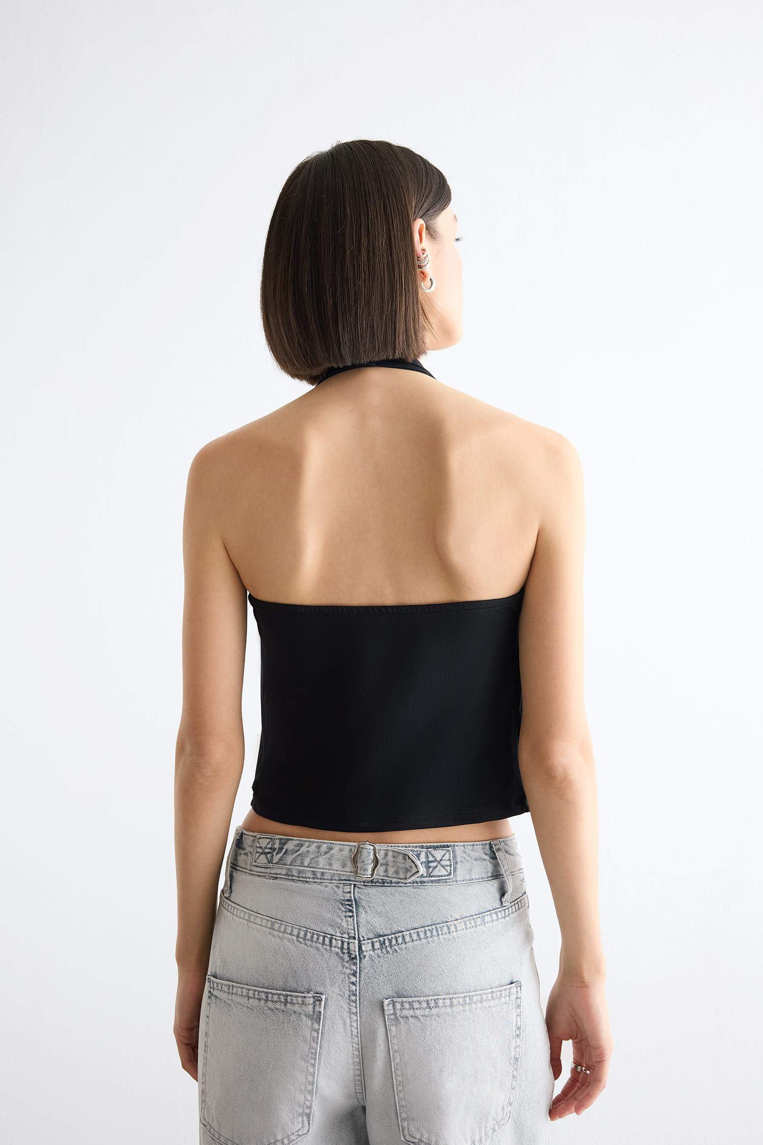 V Yaka Boyundan Bağlamalı Siyah Bluz