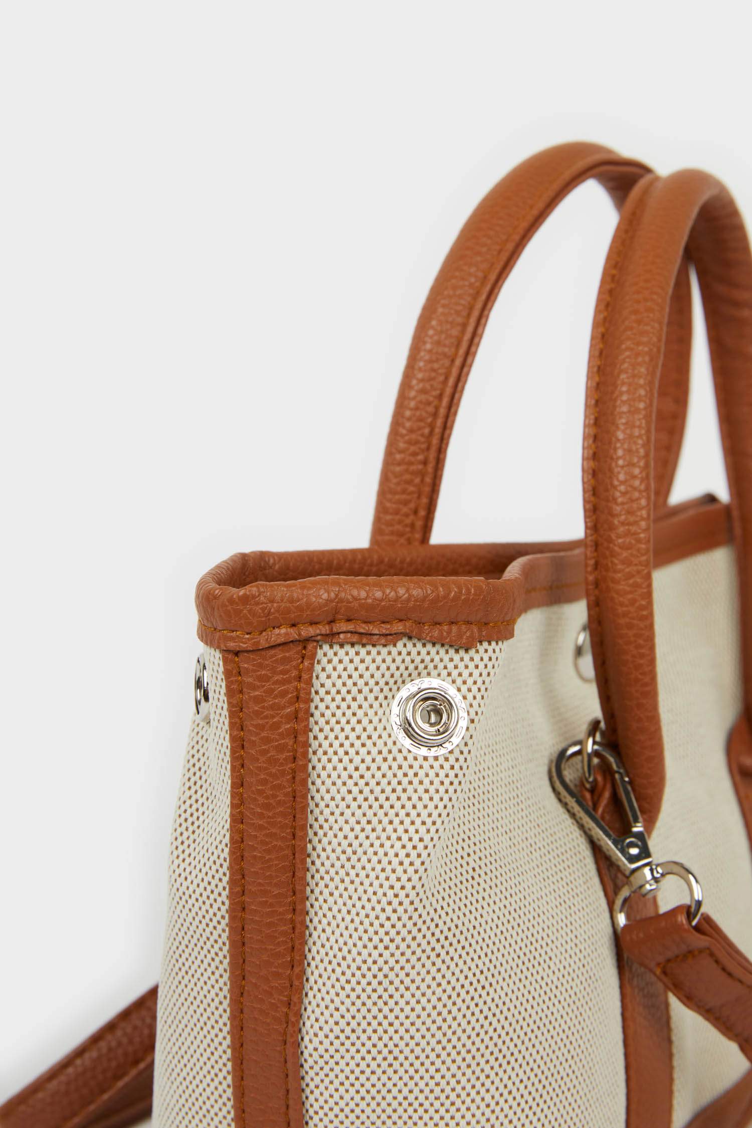 Woman Canvas Handbag
