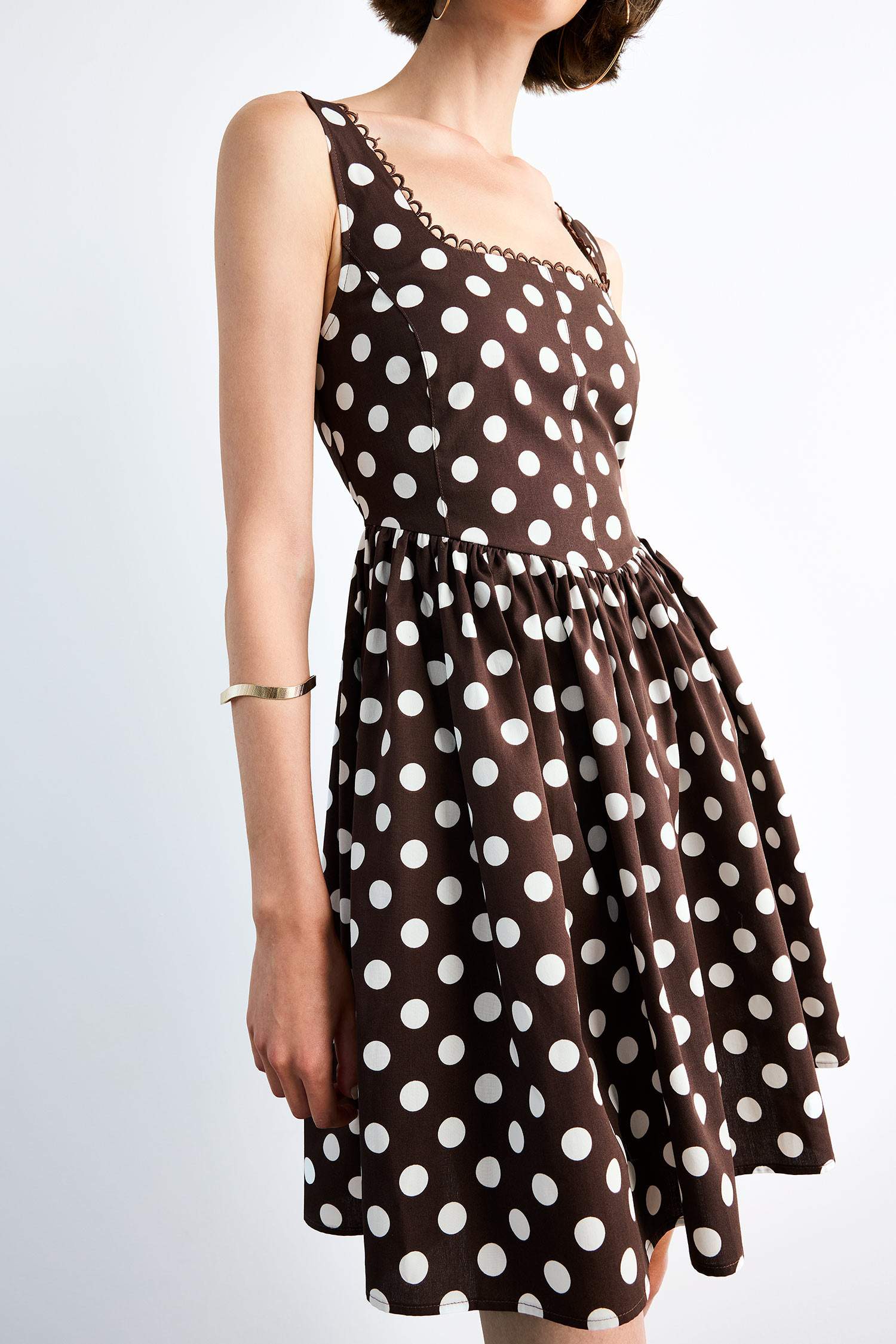 فستان ميدي منقط بوبلين بياخة مربعة