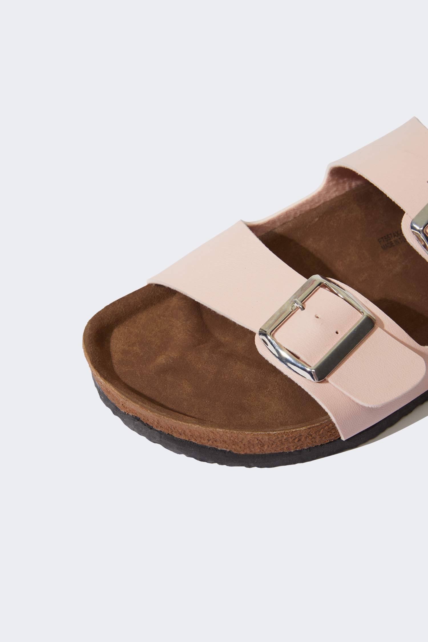 Woman Flat Sole Slippers