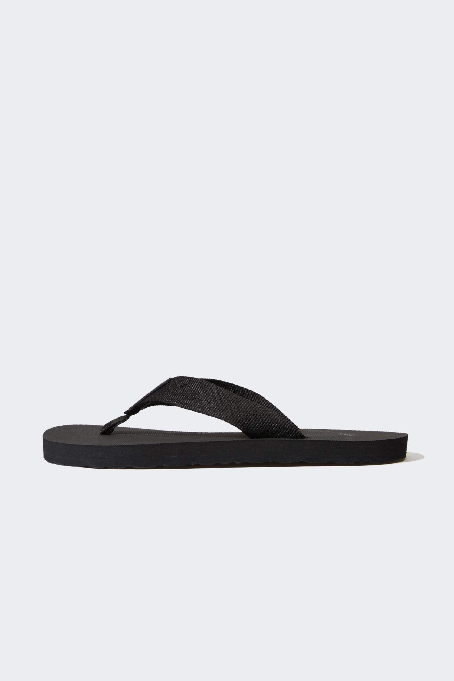 Kadın Düz Taban Parmak Arası Terlik