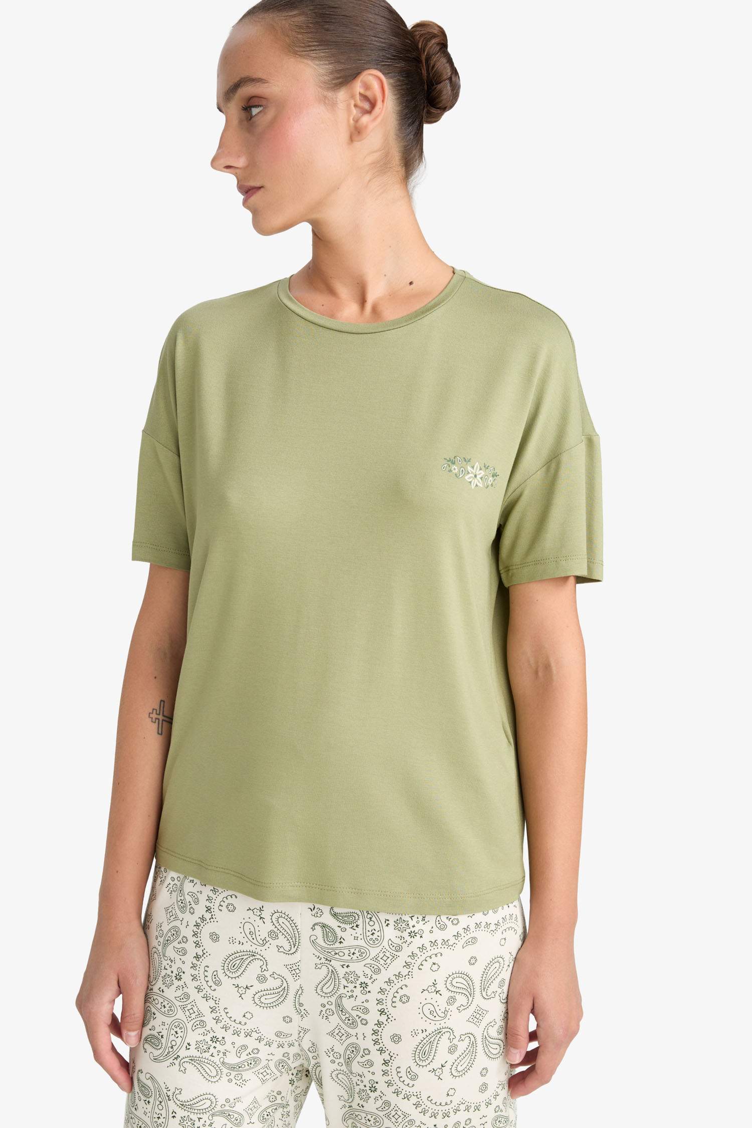 Fall in Love Regular Fit 2 Piece Printed Pyjama Set