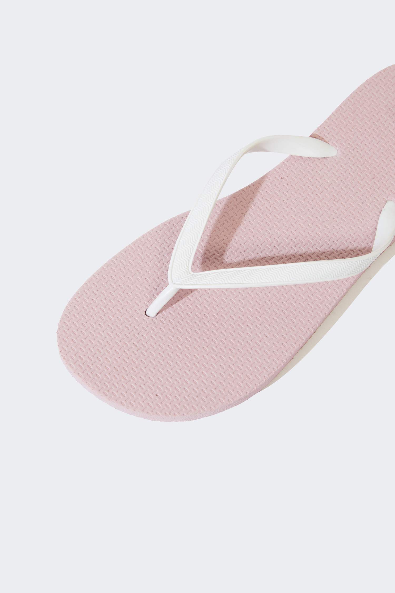 شبشب نسائي فليب فلوب بكعب مسطح