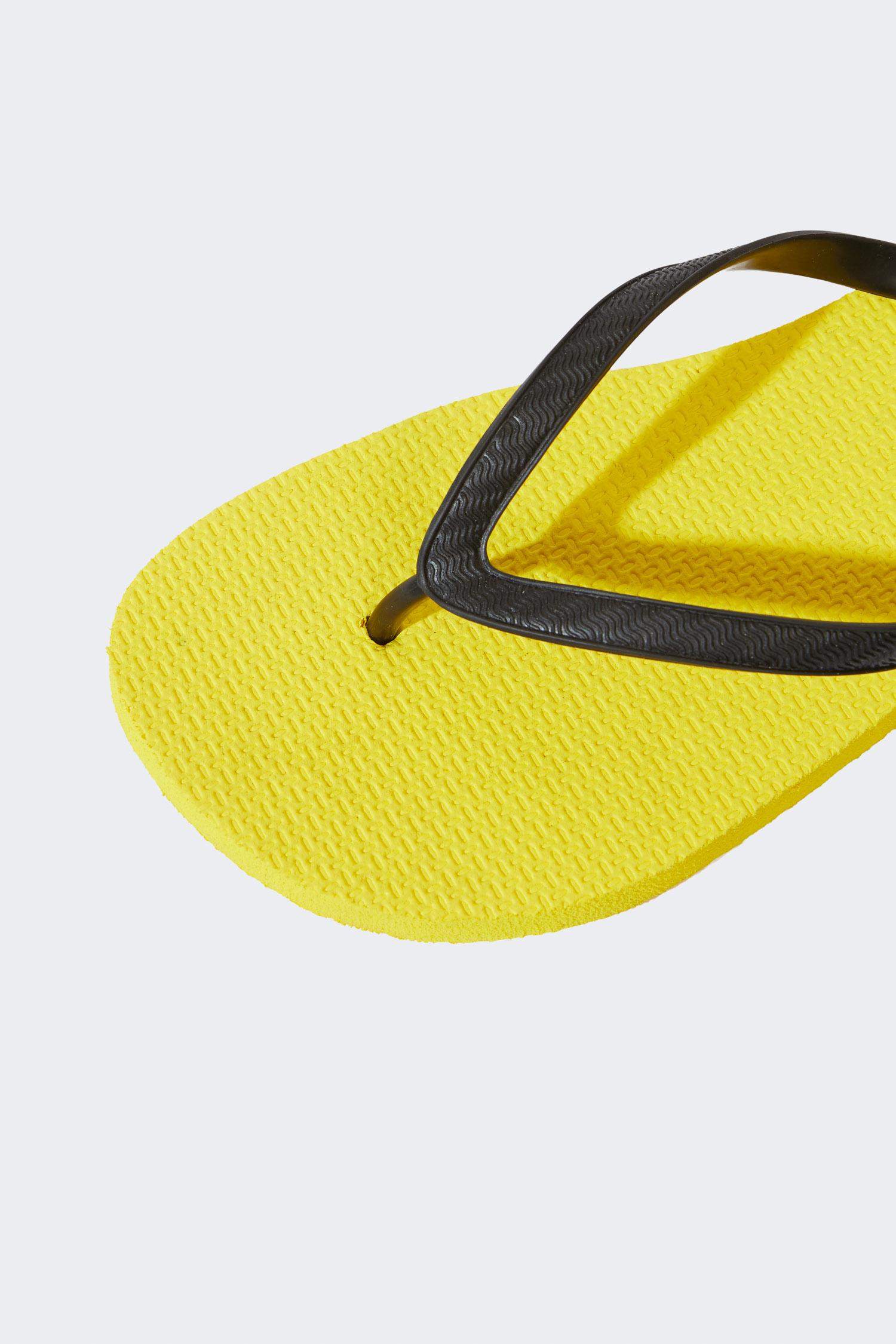 Kadın Düz Taban Parmak Arası Terlik