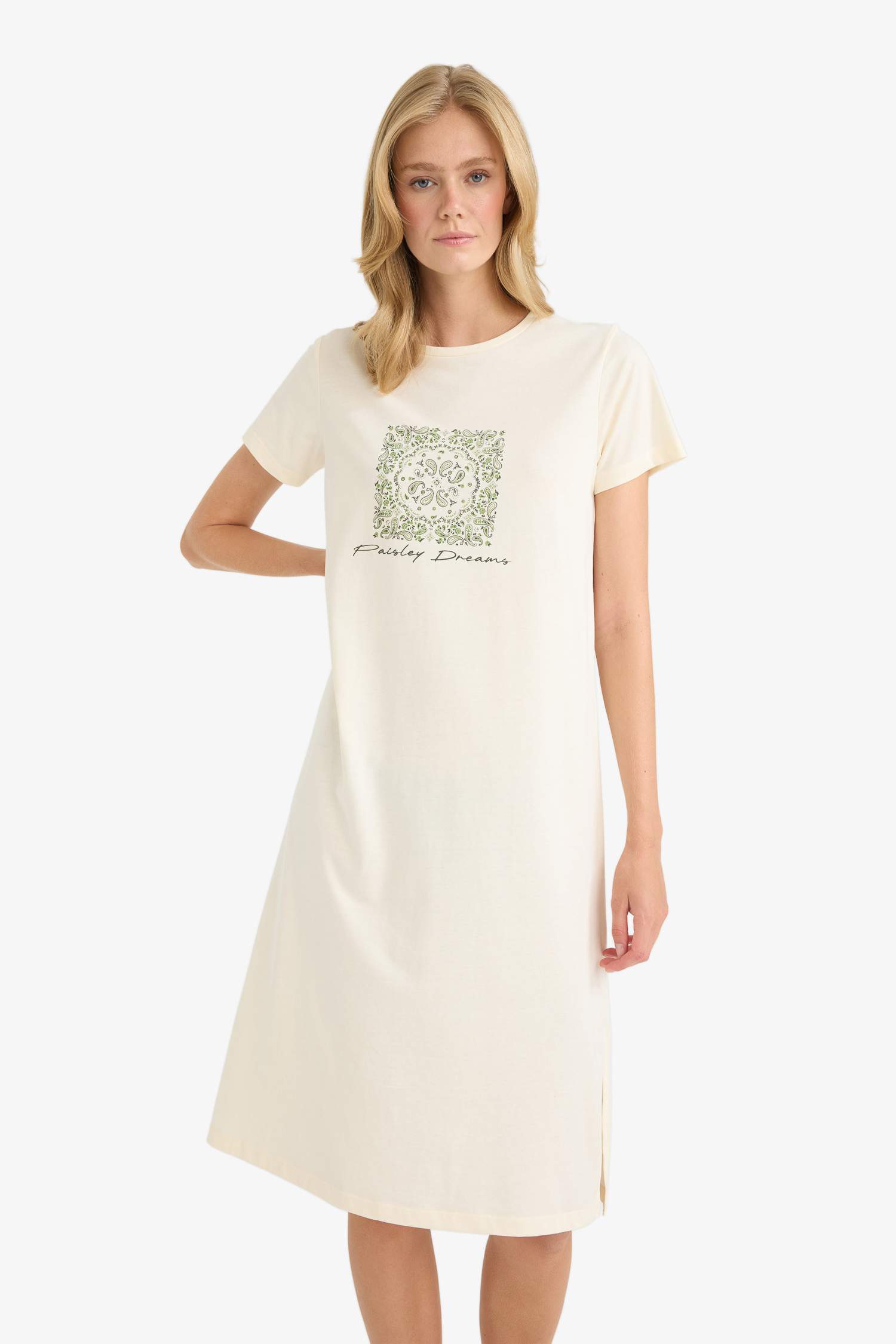 Regular Fit Crew Neck Knitted Dress