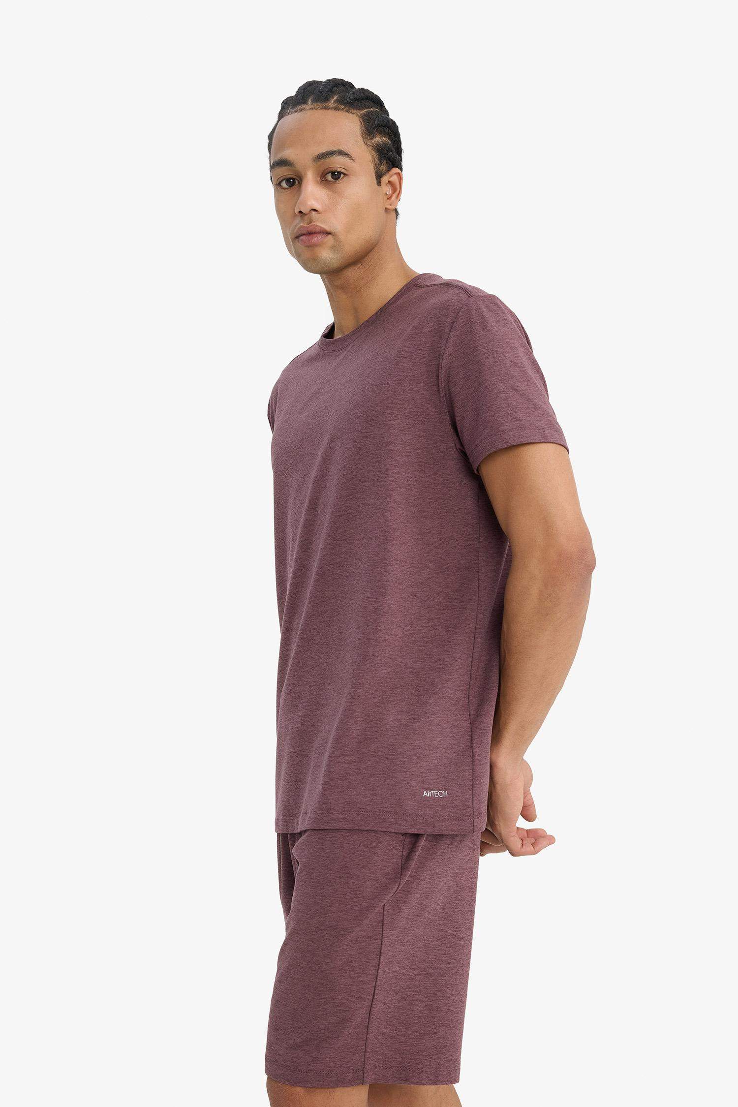 Standart Fit дөңгелек жағалы спорттық қысқа жеңді футболка