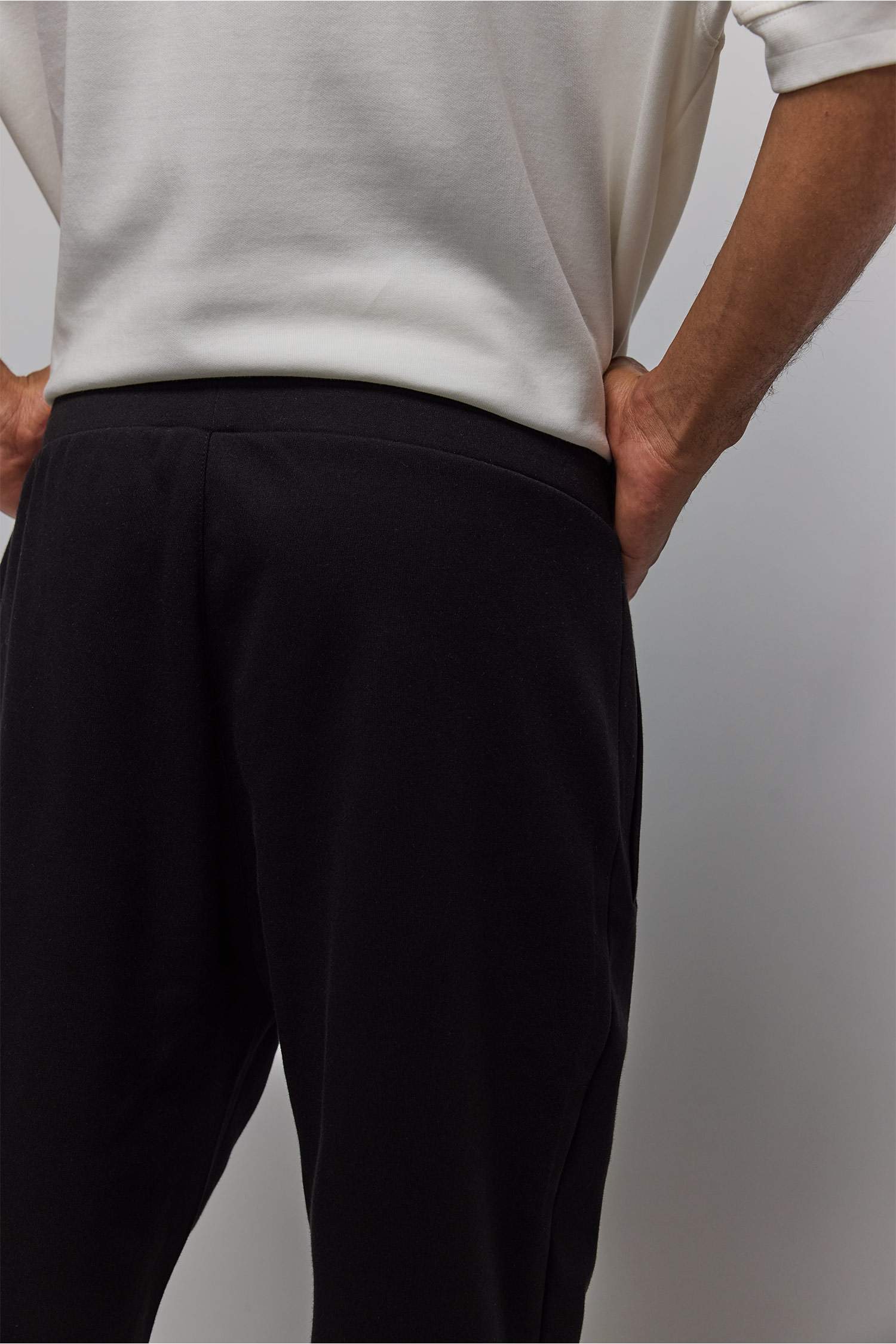 بنطلون جوجر قصة عادية