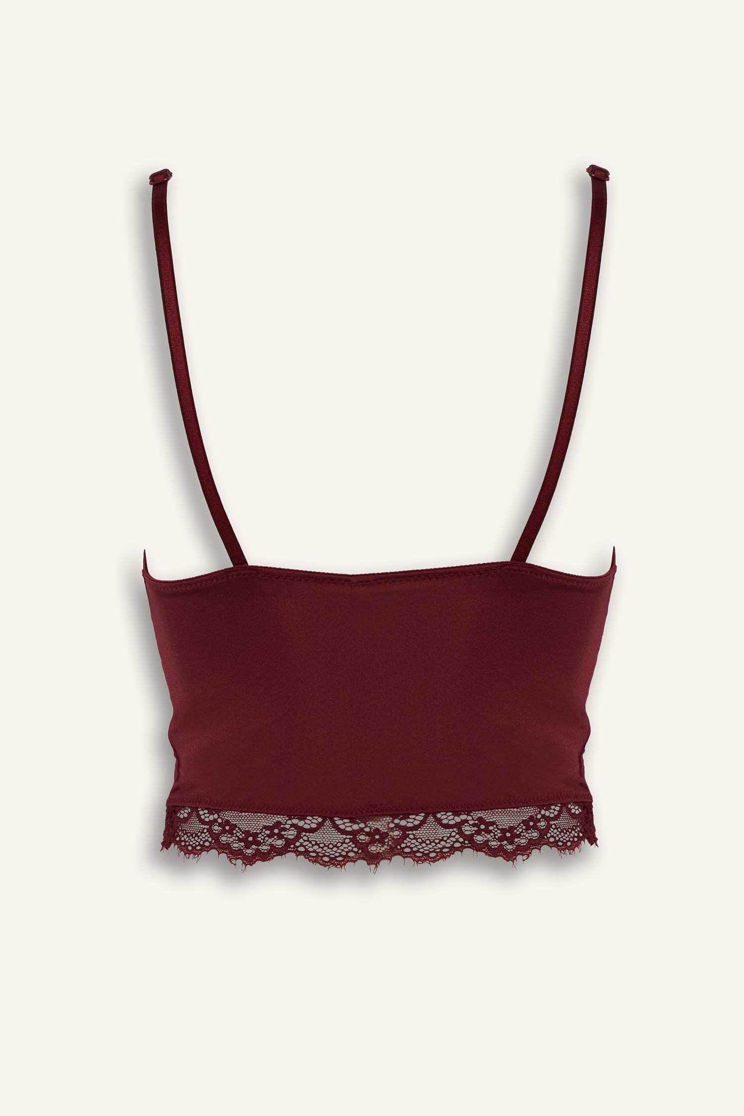 Saten Dantel Detaylı Üst-Fall in Love