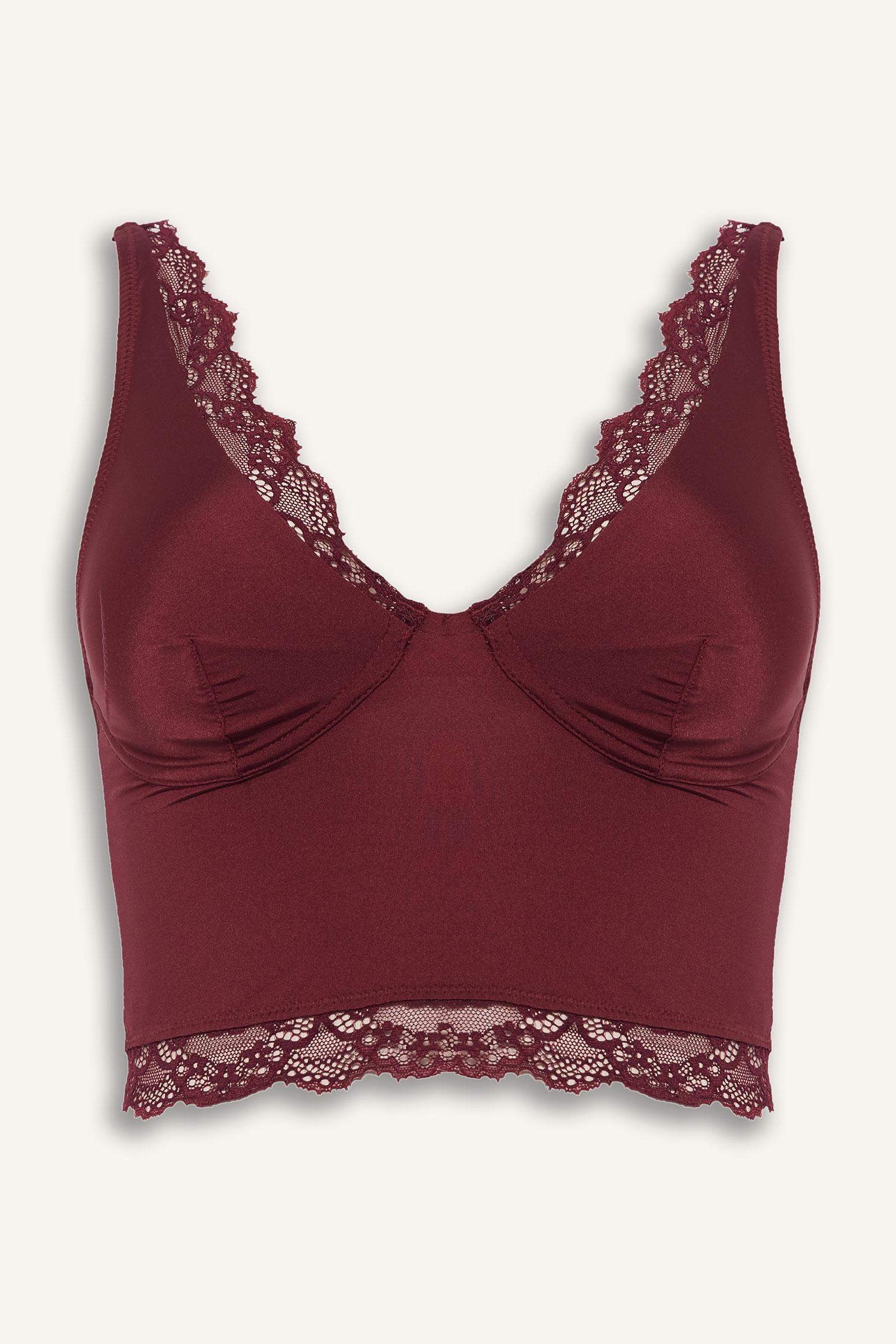 Saten Dantel Detaylı Üst-Fall in Love