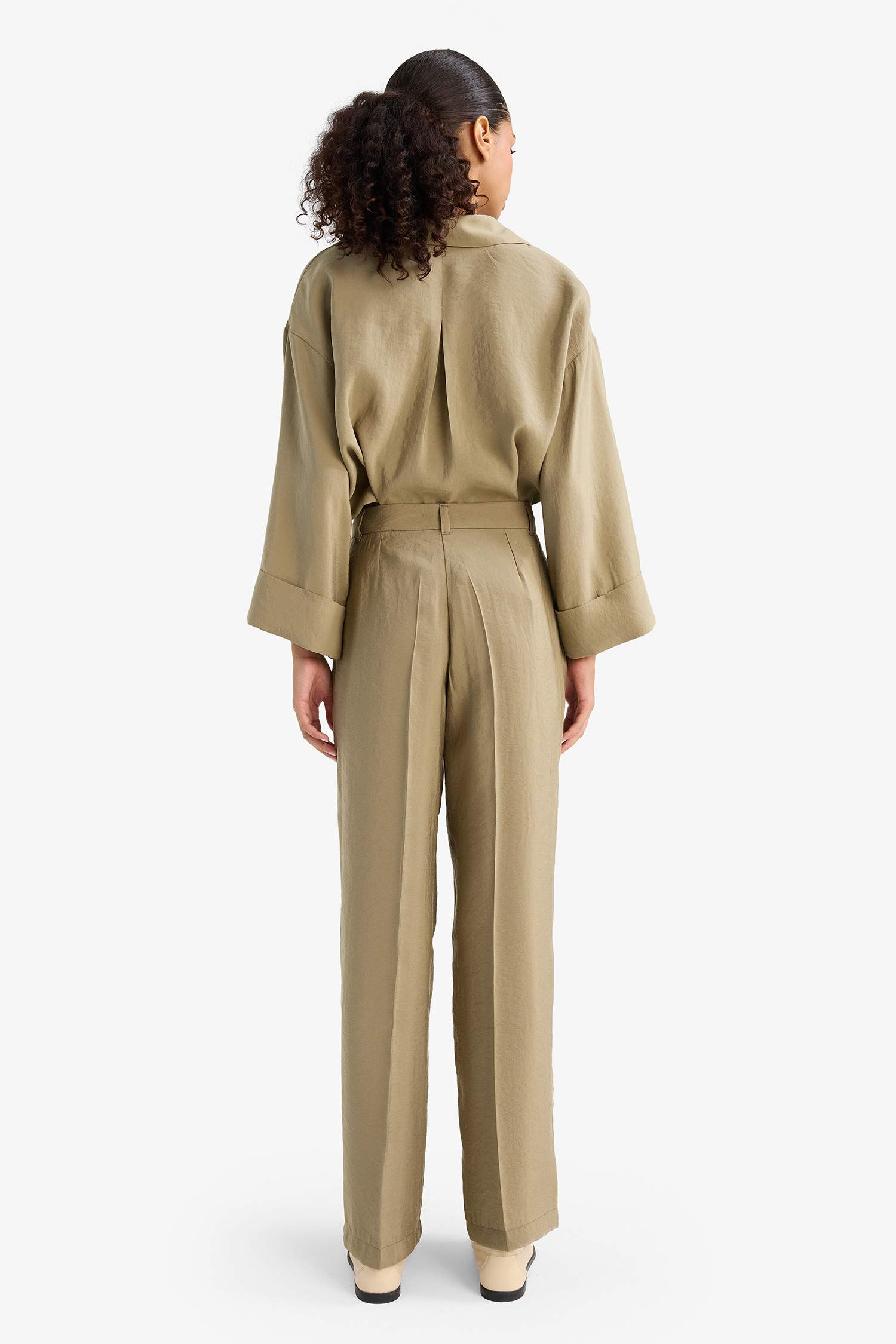 Брюки с высокой талией и широкими штанинами из модала