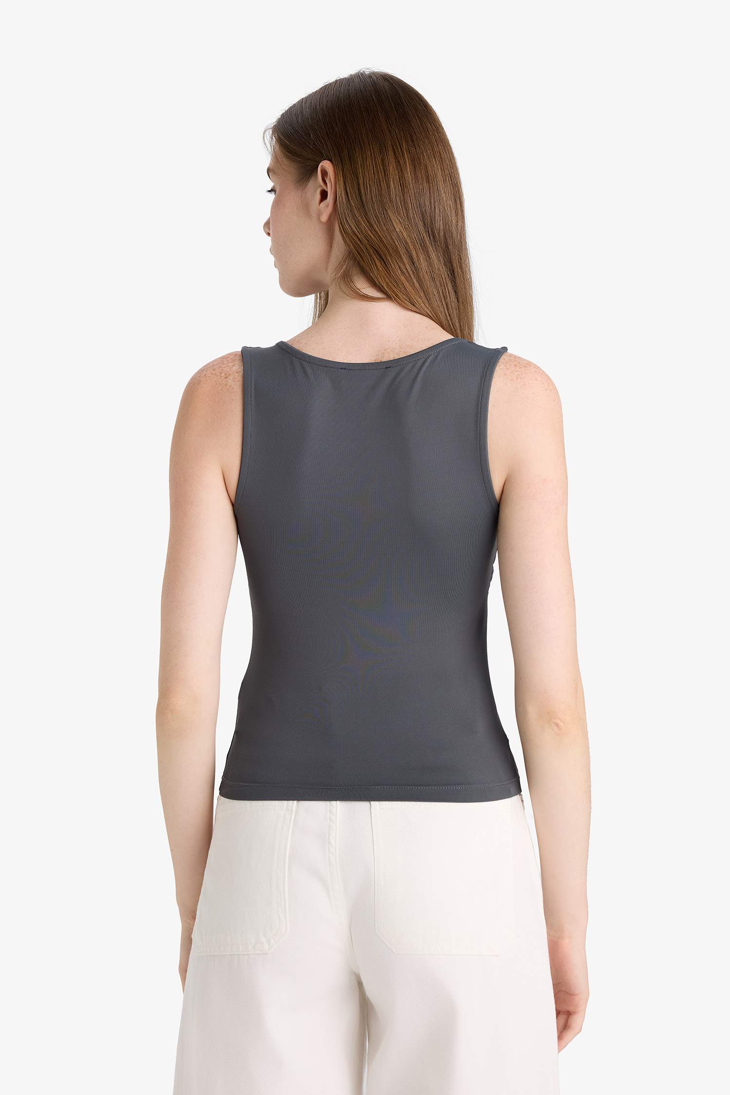 Fitted Kalp Yaka Askılı Bluz