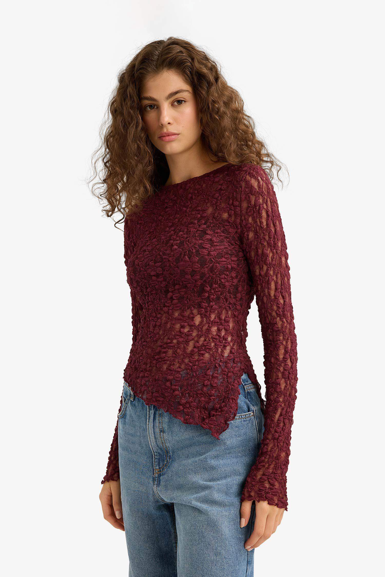 بلوزة ردن طويل دانتيل غير متماثل