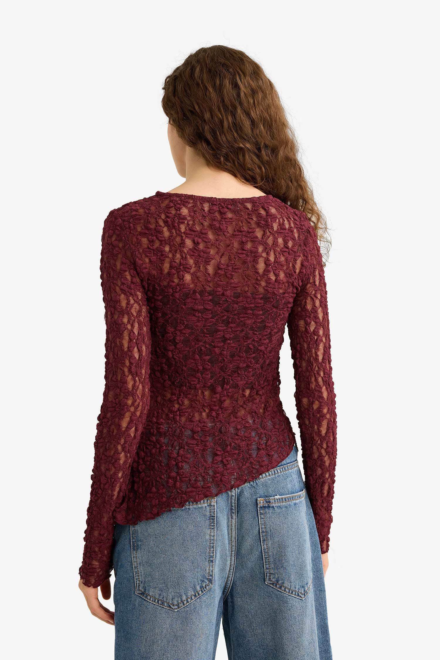 بلوزة ردن طويل دانتيل غير متماثل