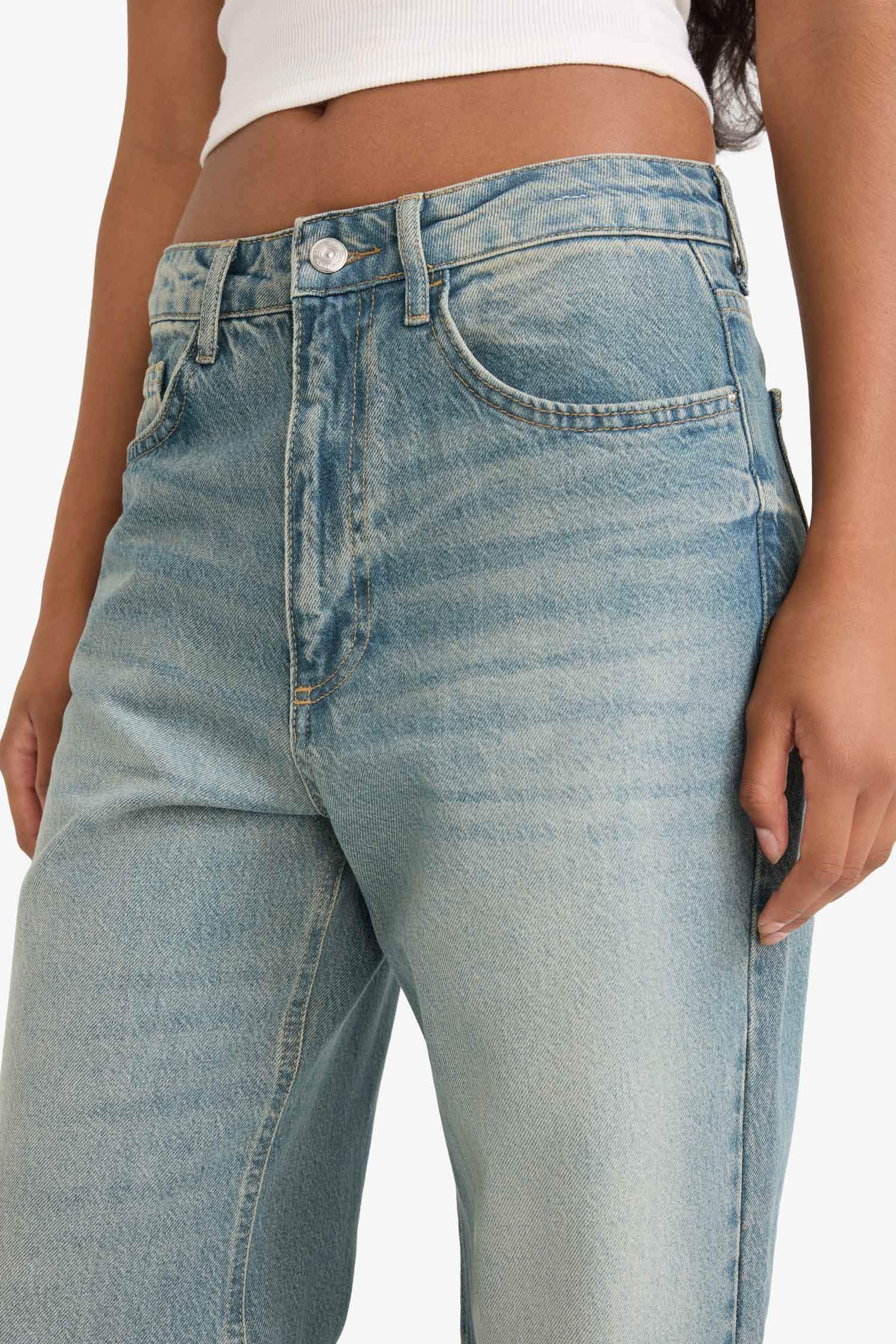 Barrel Fit Yüksek Bel Bilek Boy Jean Yıkamalı Pantolon