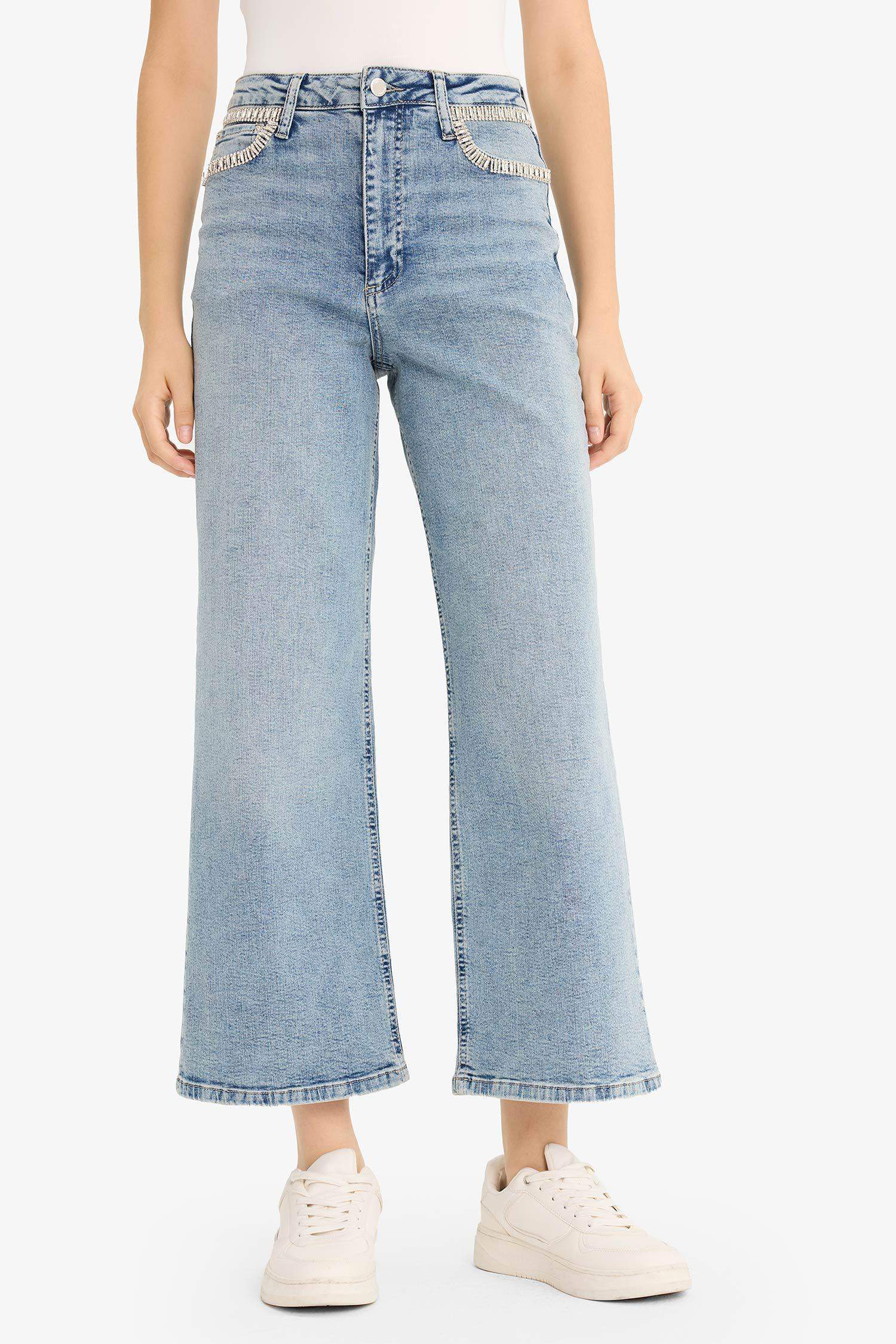 Kısa Geniş Paça Yüksek Bel Bilek Boy Jean Yıkamalı Pantolon