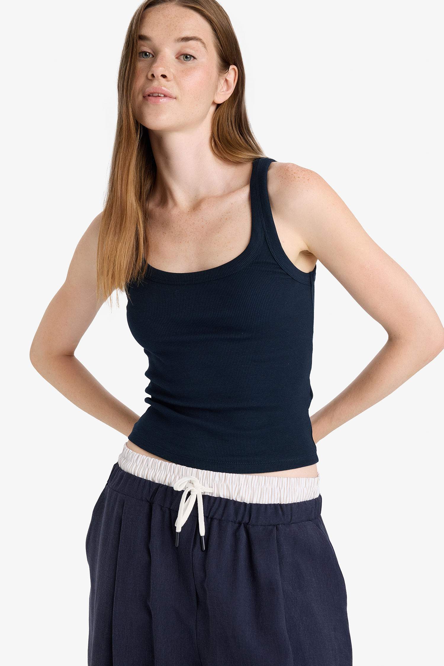 Fitted U Yaka Fitilli Kaşkorse Atlet