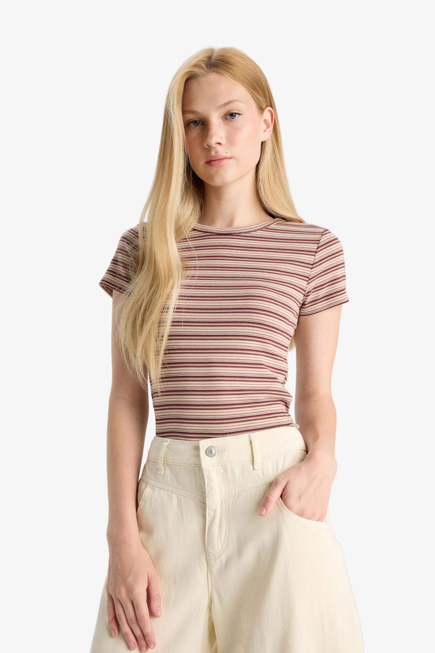 تيشيرت مخطط نص ردن سليم فيت مخصر