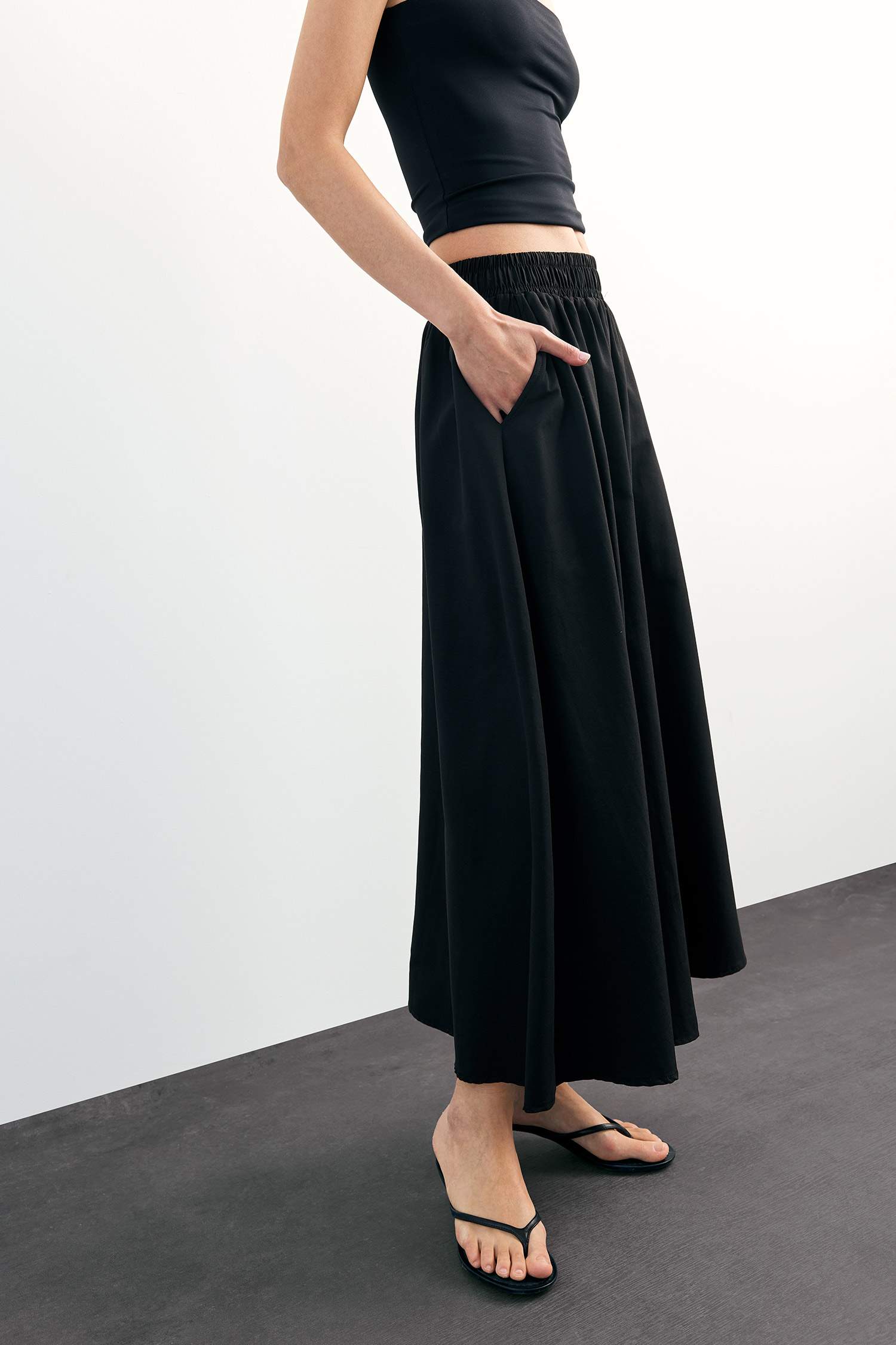 Beli Lastikli Cepli Siyah Maxi Etek