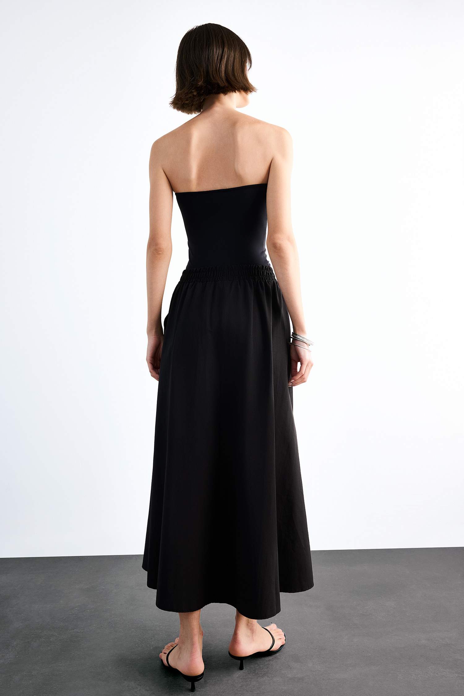 Beli Lastikli Cepli Siyah Maxi Etek