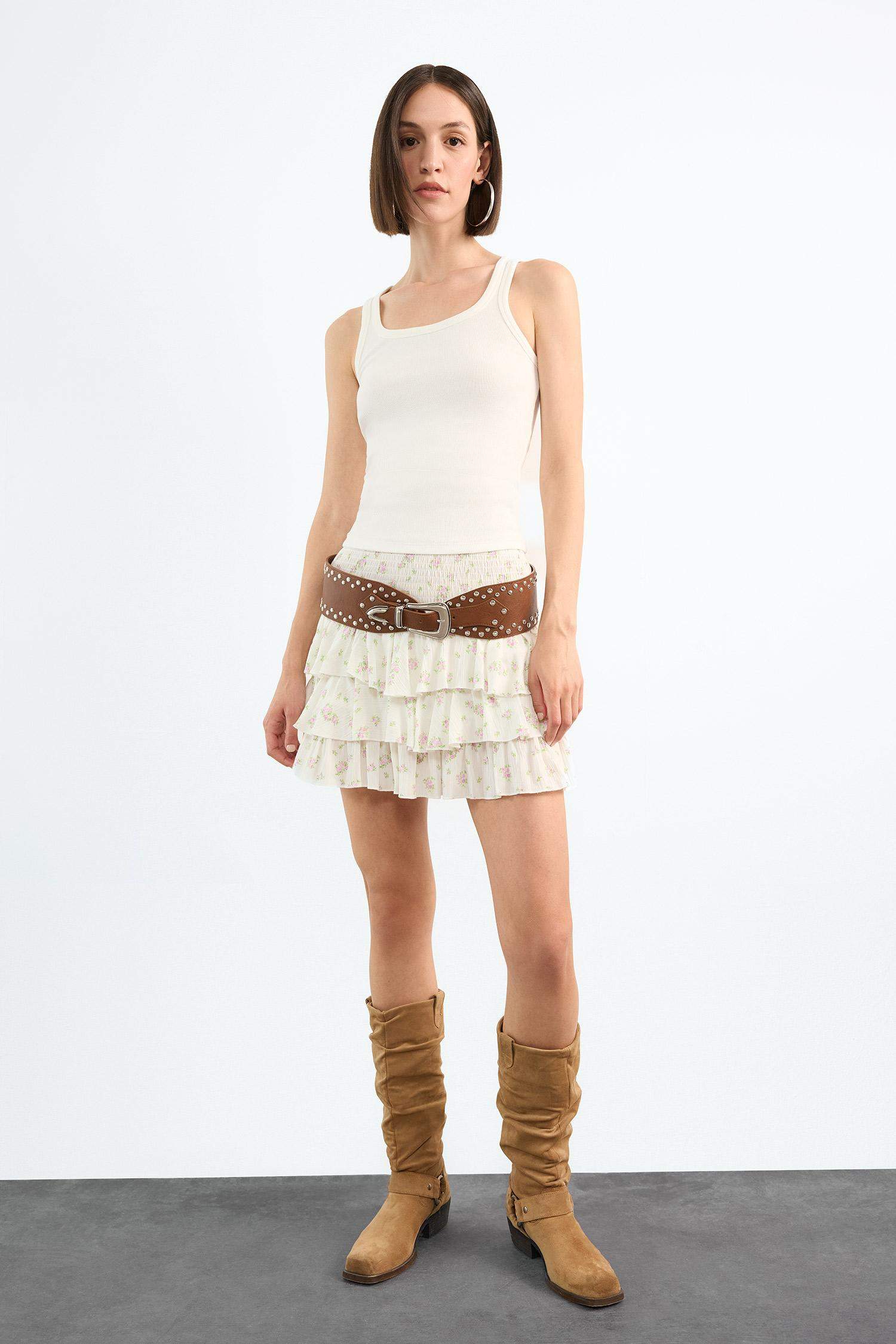 Beli Lastikli Çiçek Desenli Volanlı Mini Etek