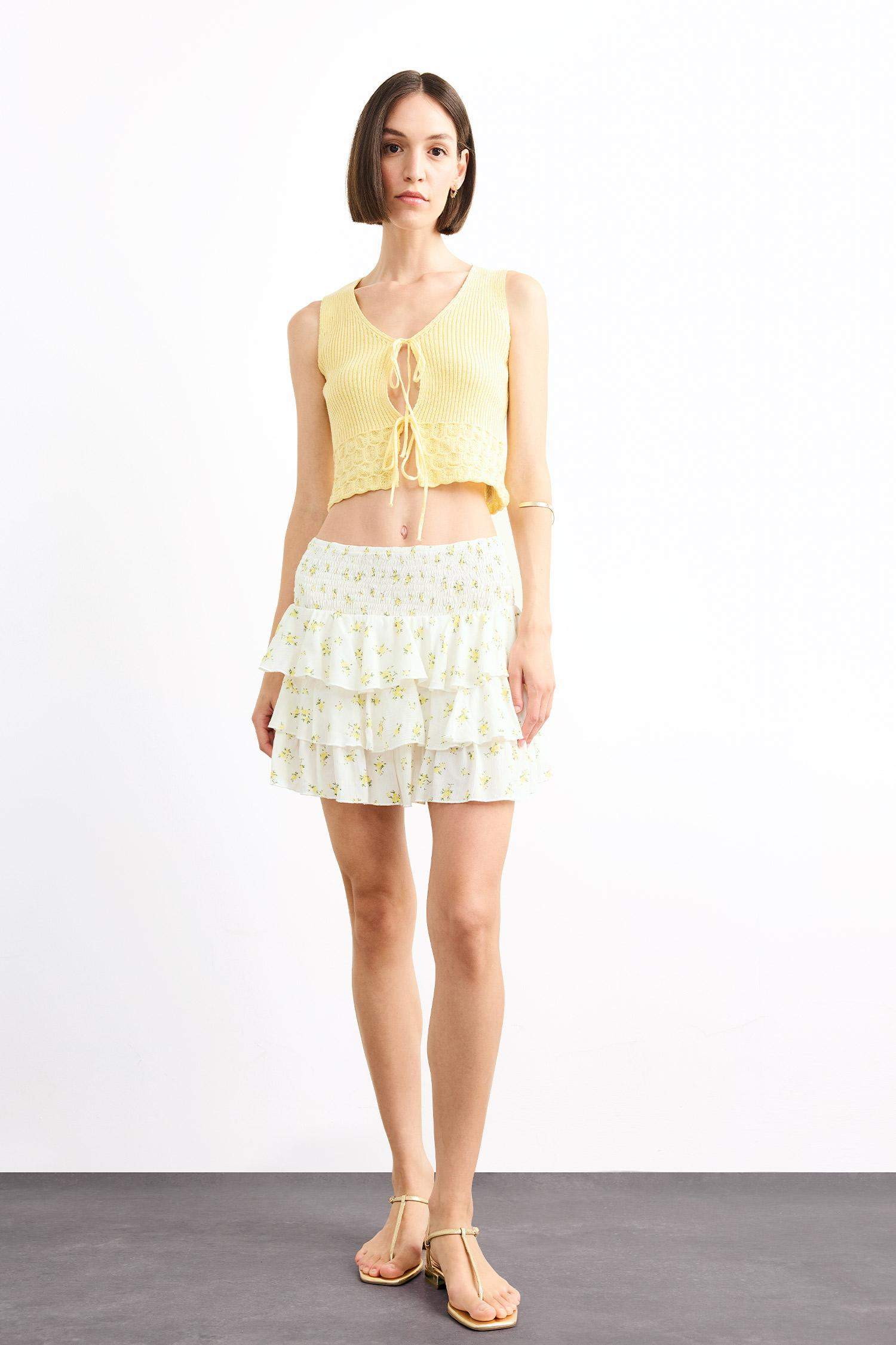 تنورة قصيرة فلورال بخصر مطاطي