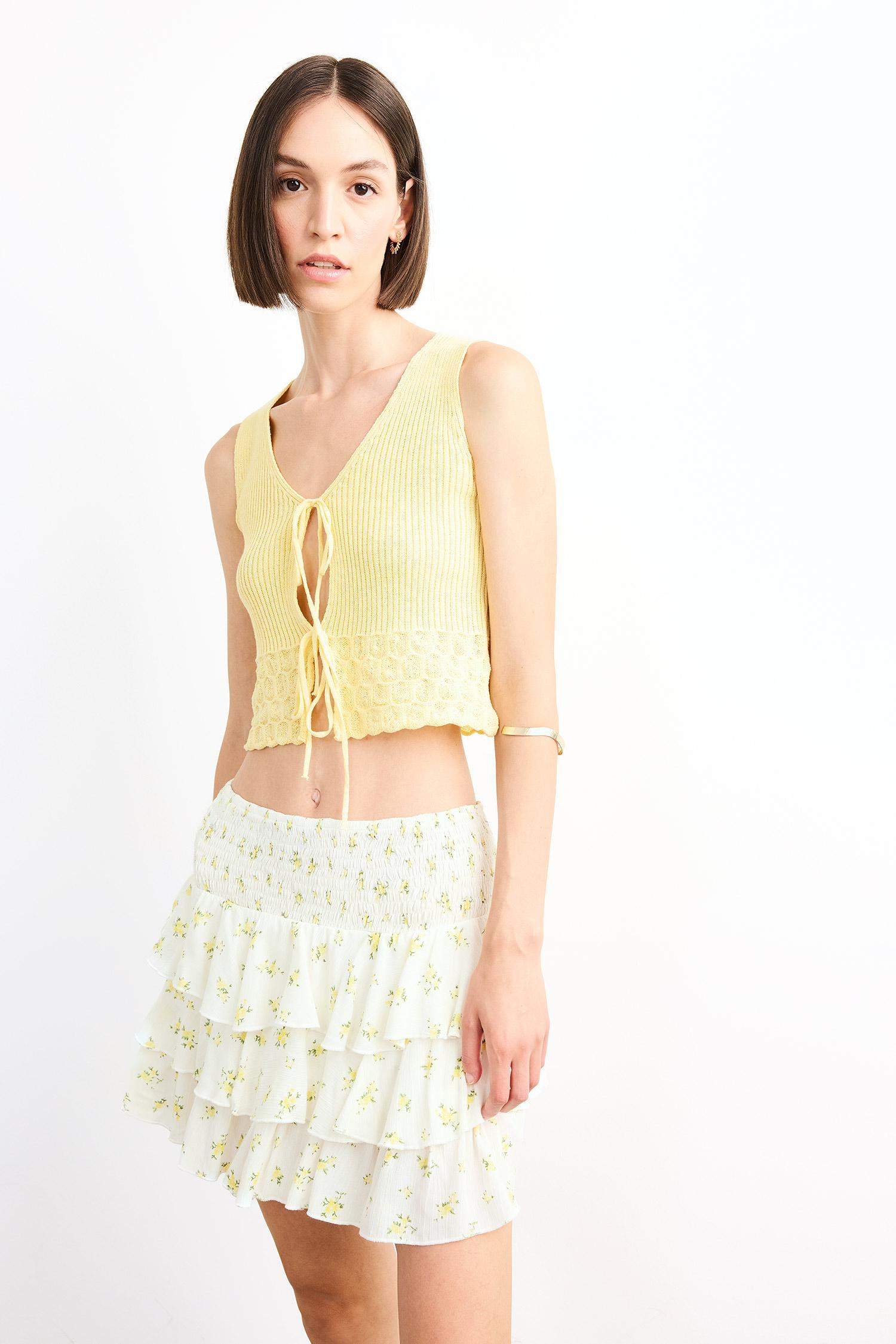 تنورة قصيرة فلورال بخصر مطاطي