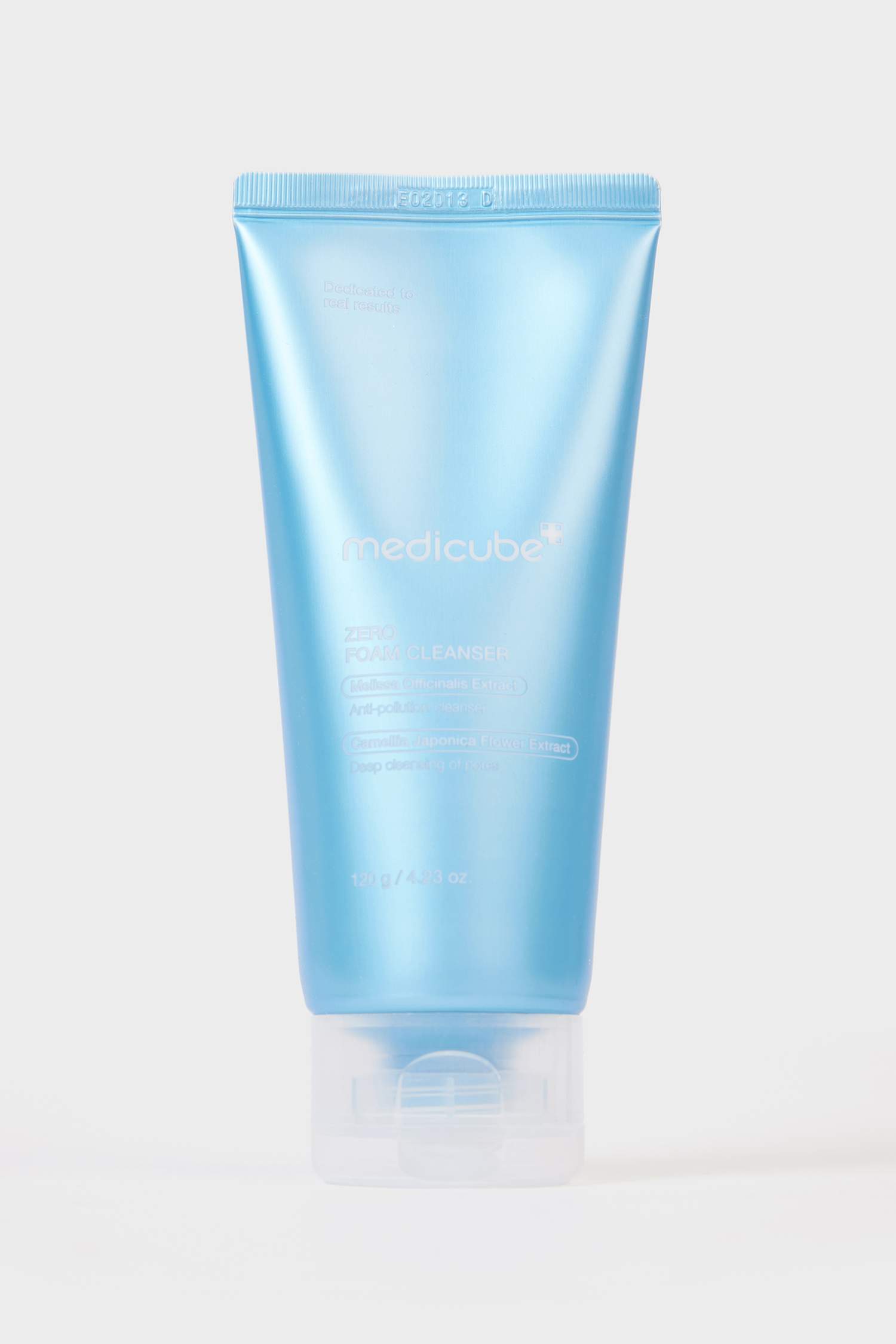 Medicube Zero Foam Cleanser 120gr – Geniş Gözenek ve Mikro Toz Karşıtı Arındırıcı Yüz Temizleme Köpüğü