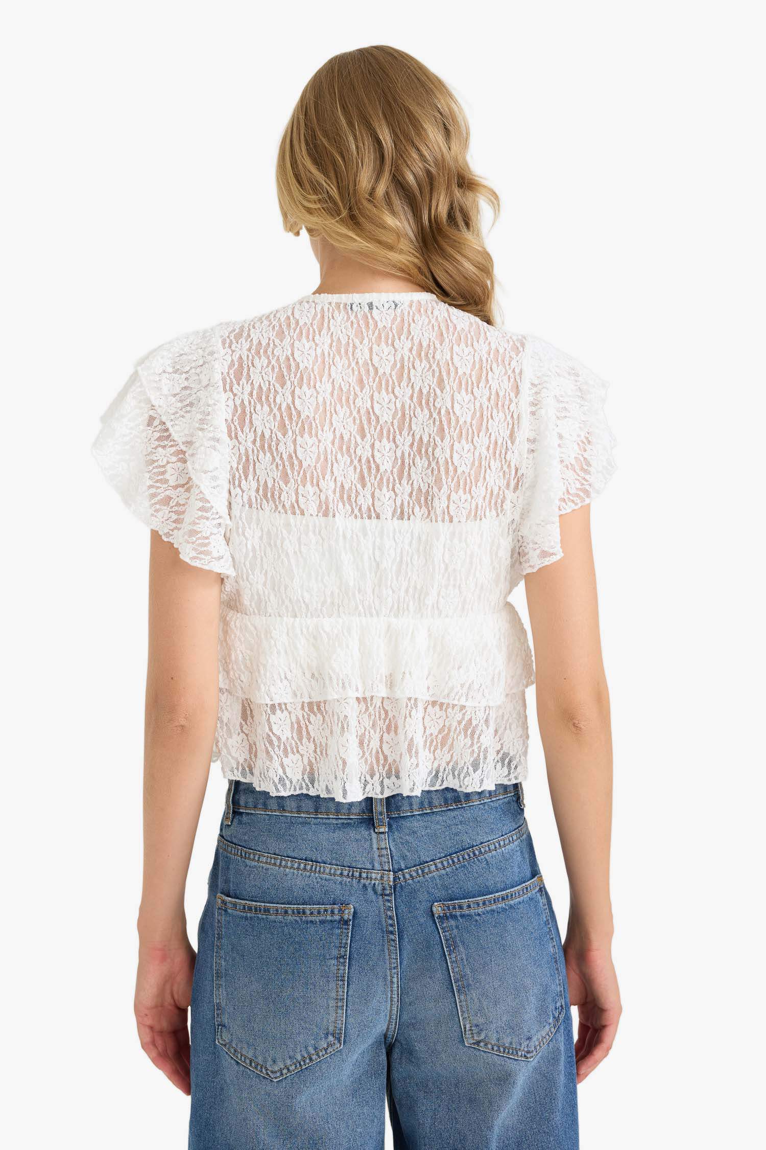 بلوزة نص كم تول مخصر برباط من الأمام