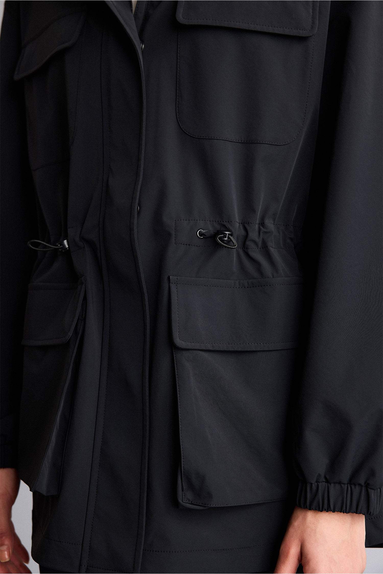 Regular Fit жел өткізбейтін су итергіш капюшоны бар найзағайлы жаңбырлатқыш