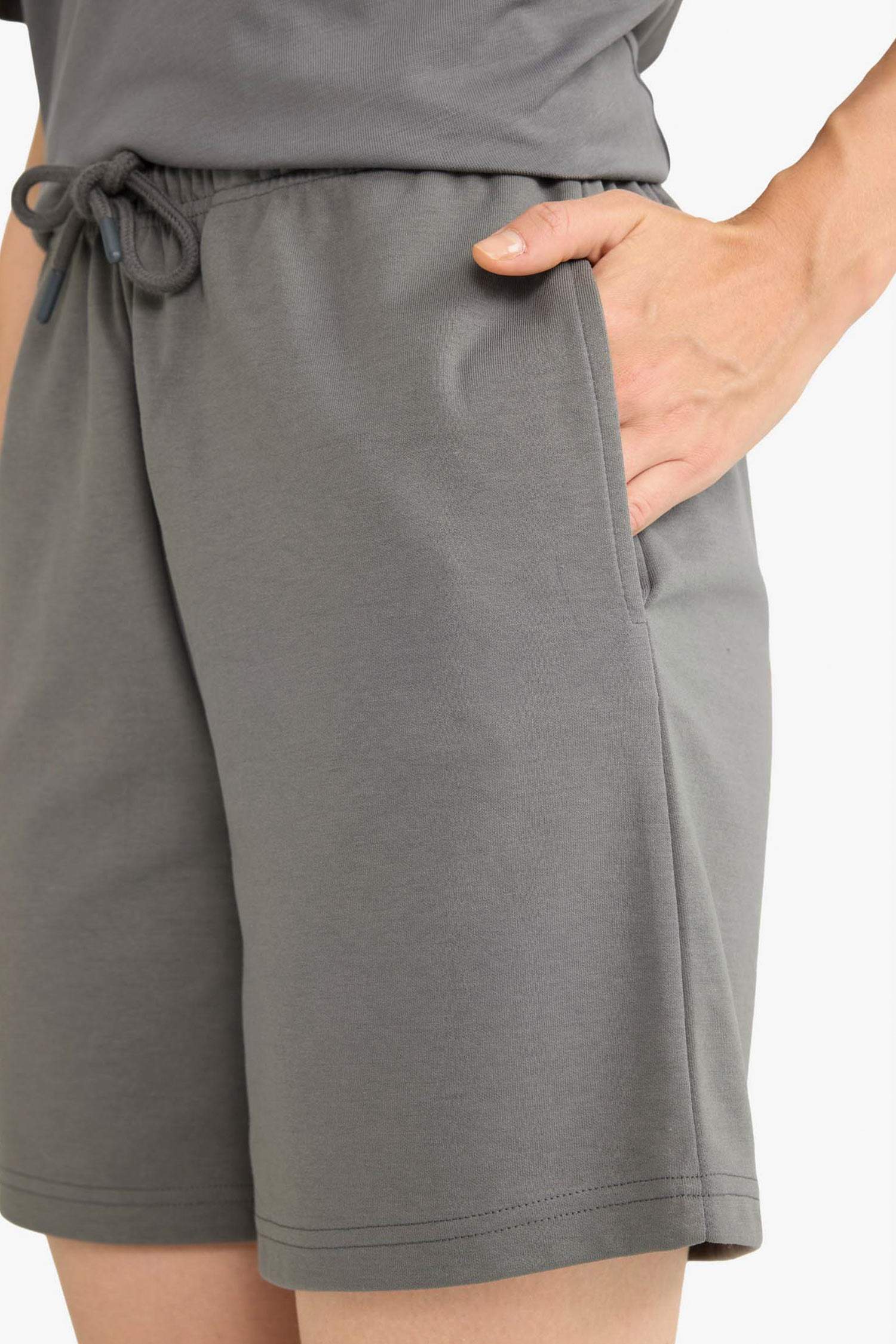 Beli Bağcıklı Basic Düz Bermuda Şort