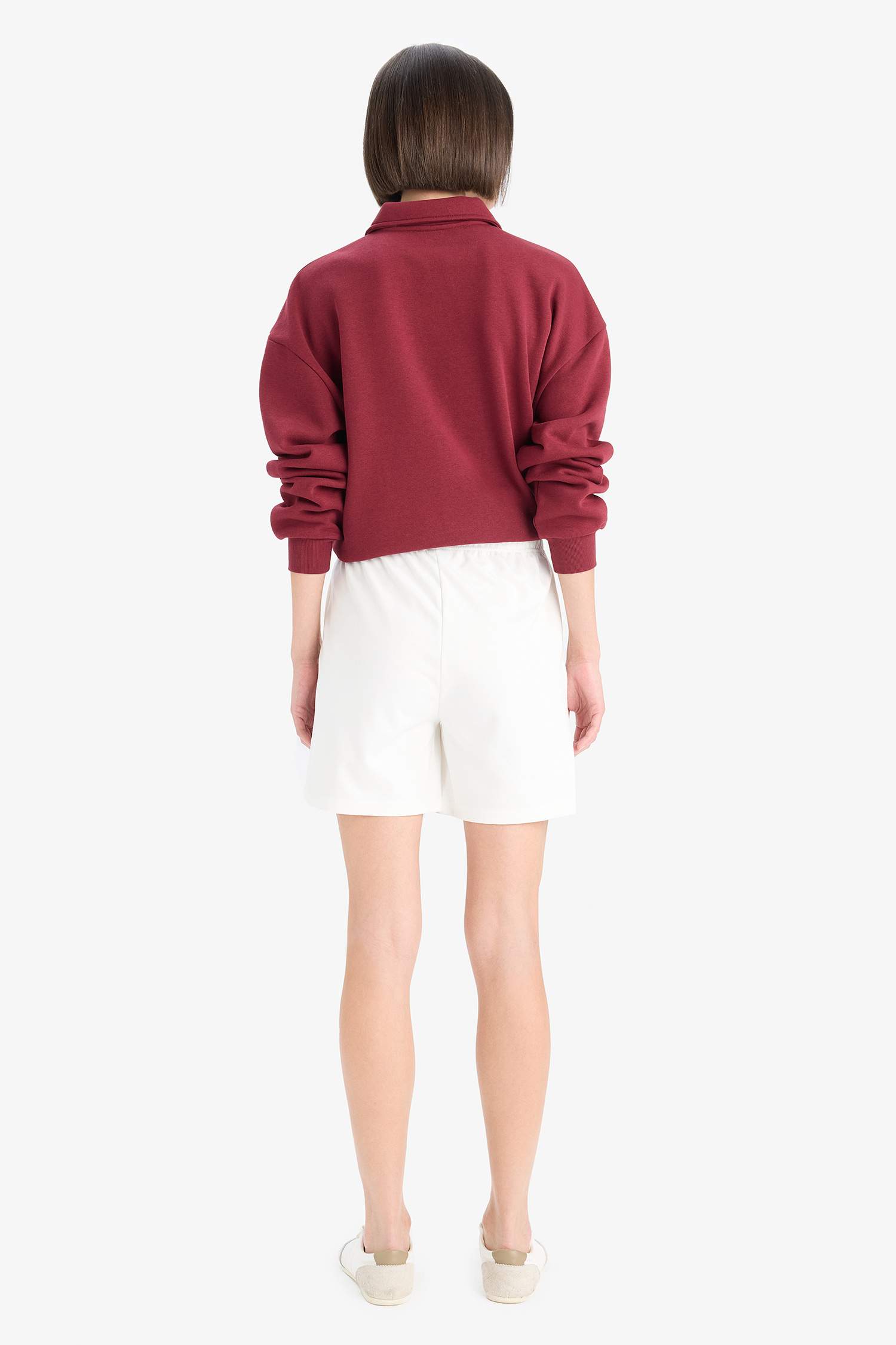 شورت برمودا بيزك سادة بخصر برباط