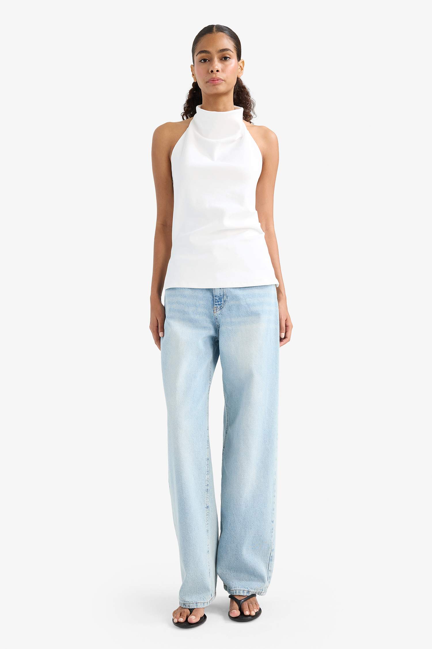 Slim Fit Dar Kesim Halter Yaka Bluz