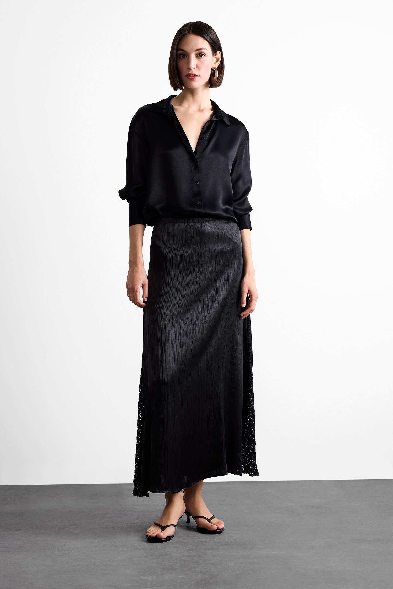 تنورة ميدي ستان دانتيل بخصر عالي