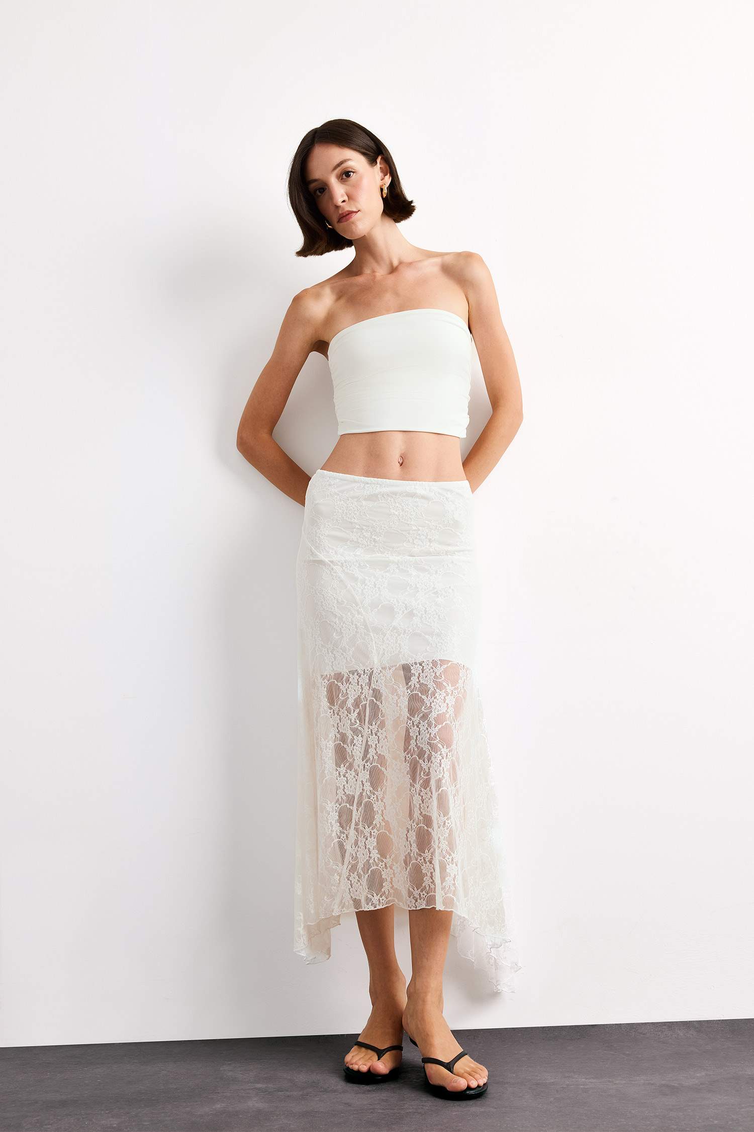 	Beli Lastikli Yarım Astar Dantel Midi Etek