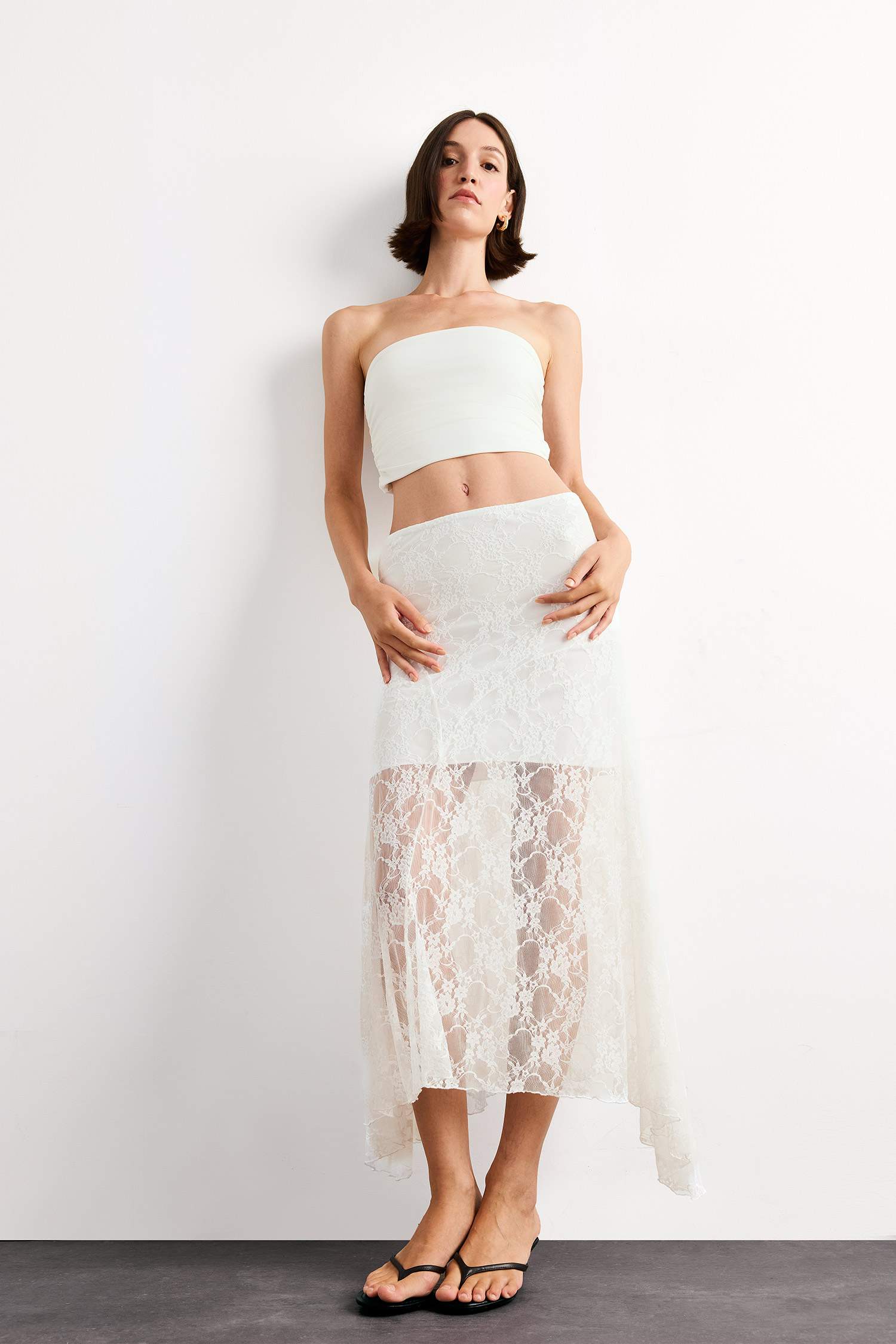 	Beli Lastikli Yarım Astar Dantel Midi Etek